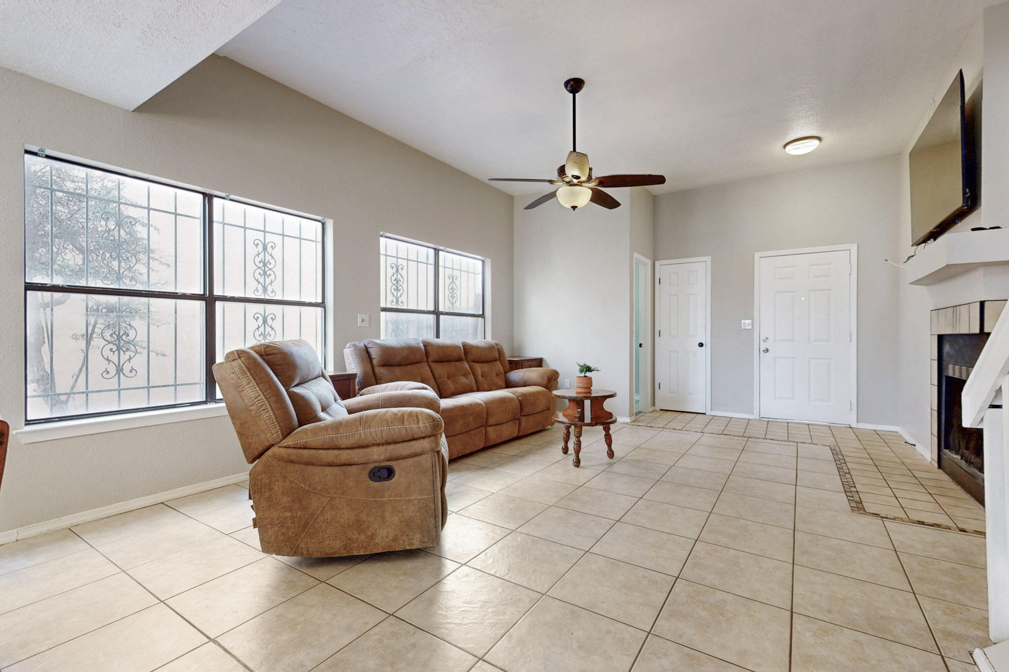 7805 PINEWOOD Drive NW