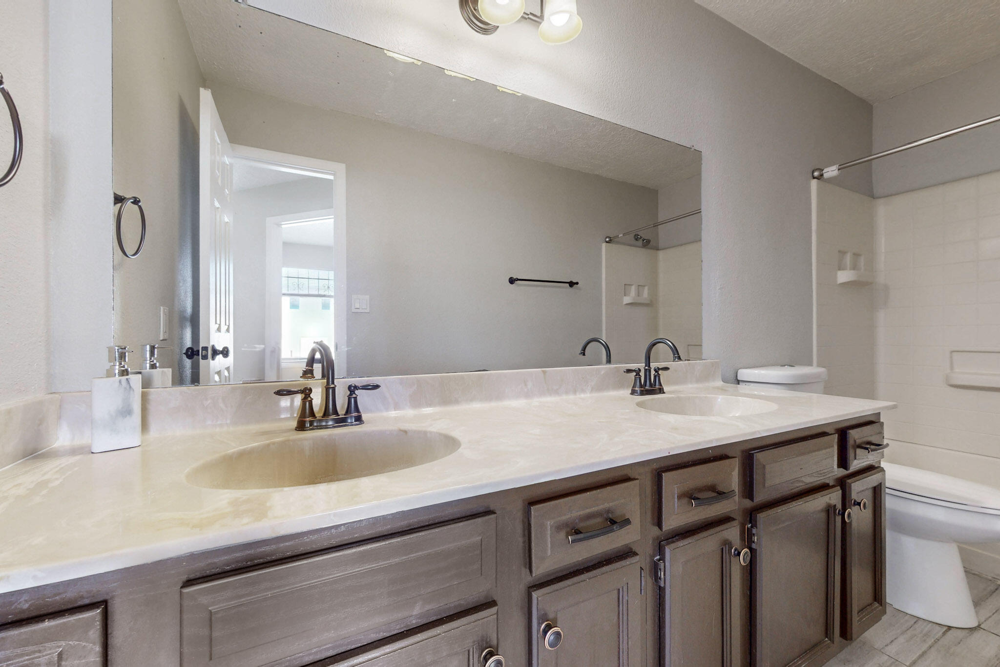 7805 PINEWOOD Drive NW