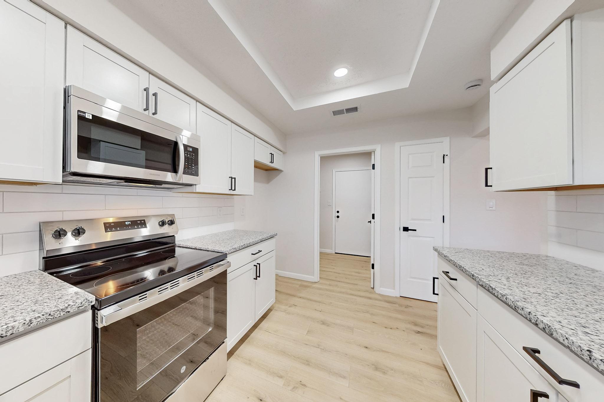 10501 LUTES Court NW