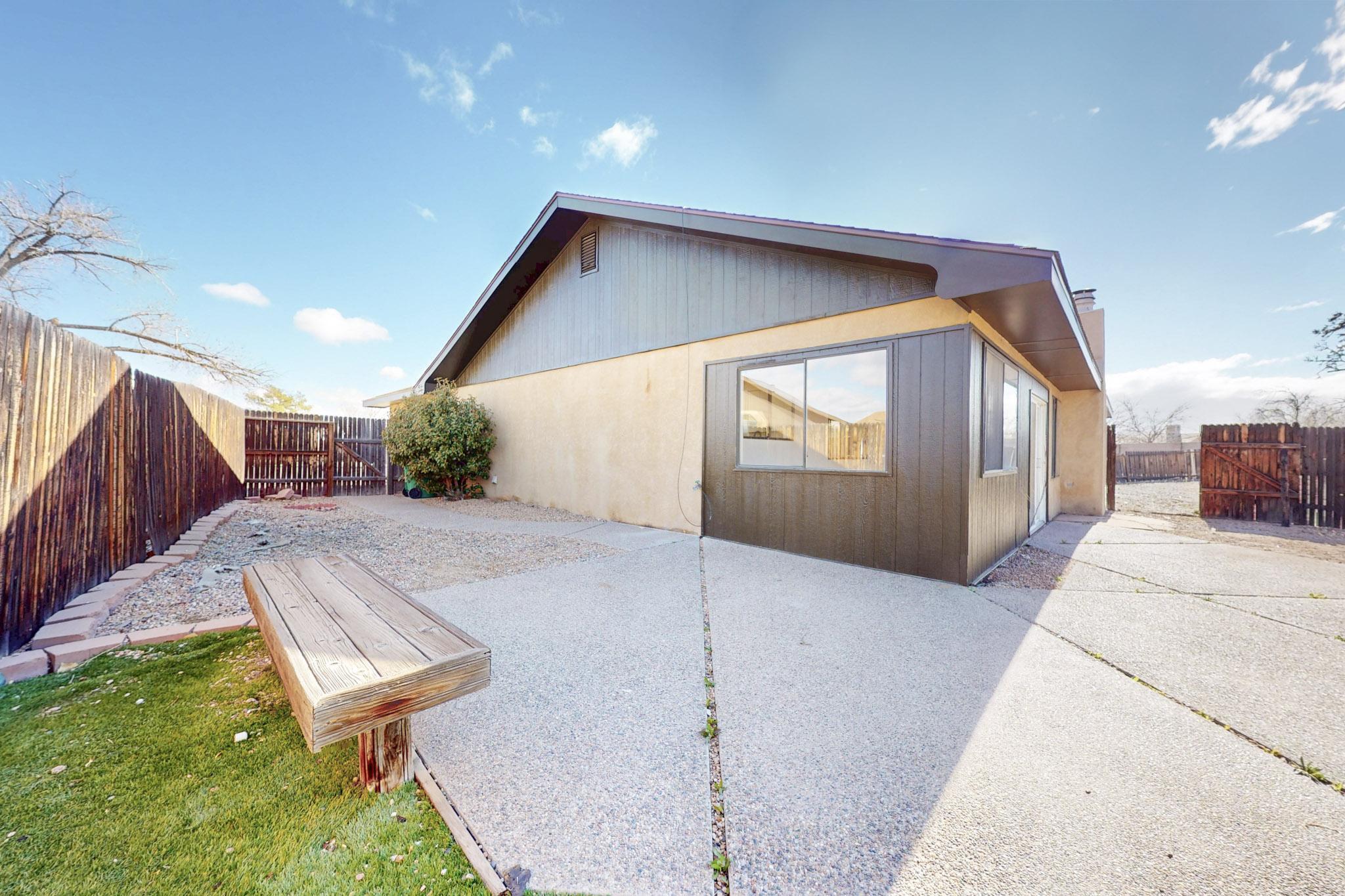 10501 LUTES Court NW