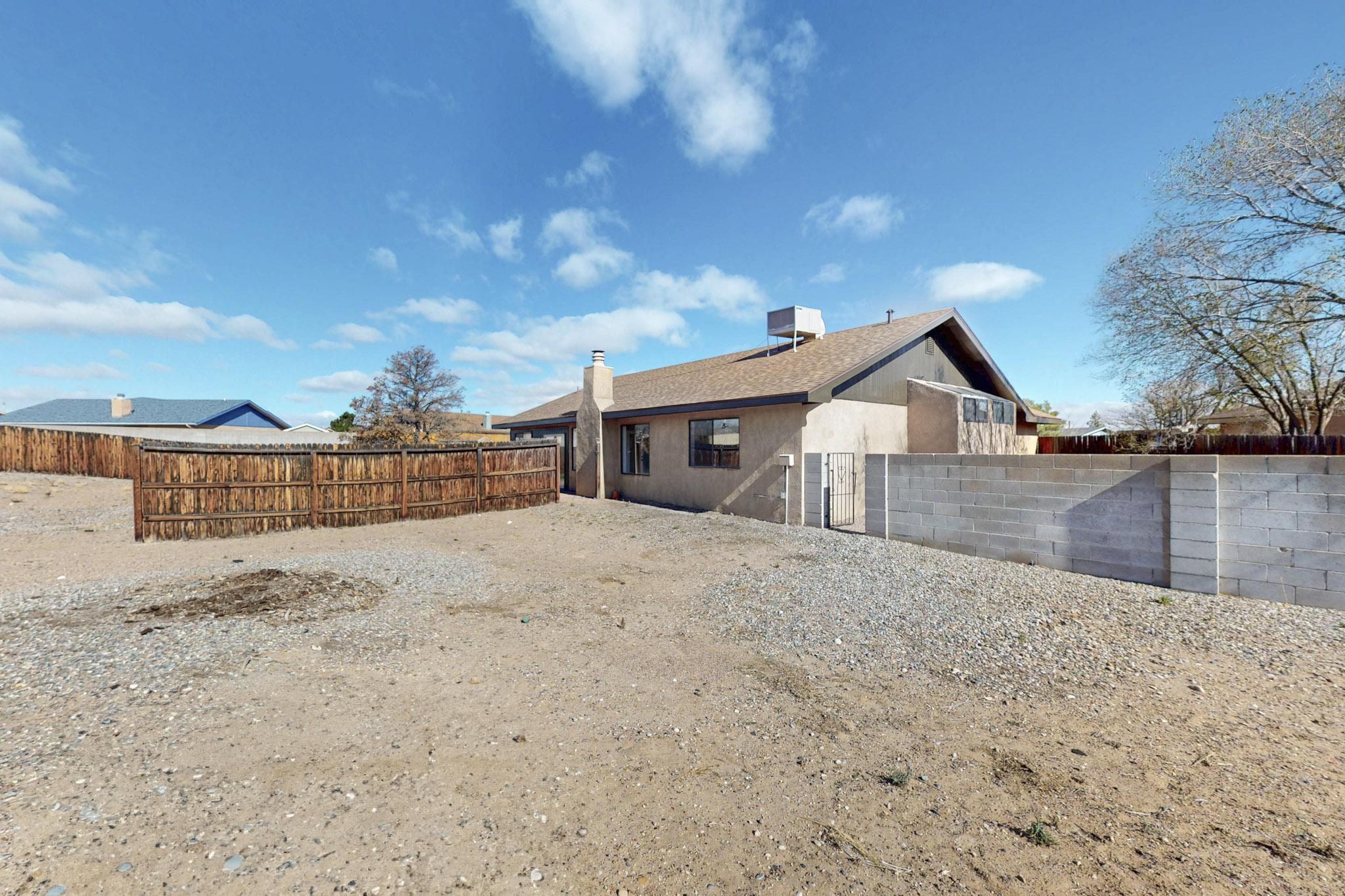 10501 LUTES Court NW