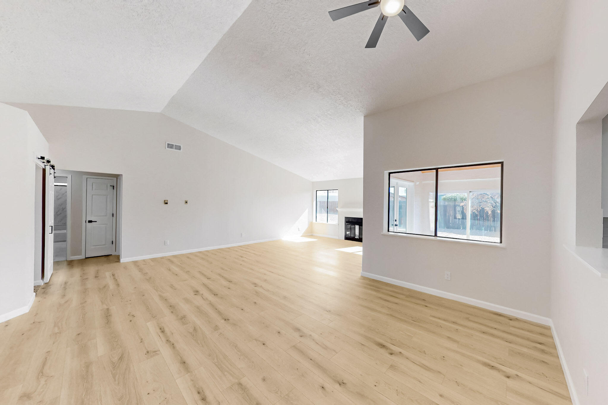 10501 LUTES Court NW