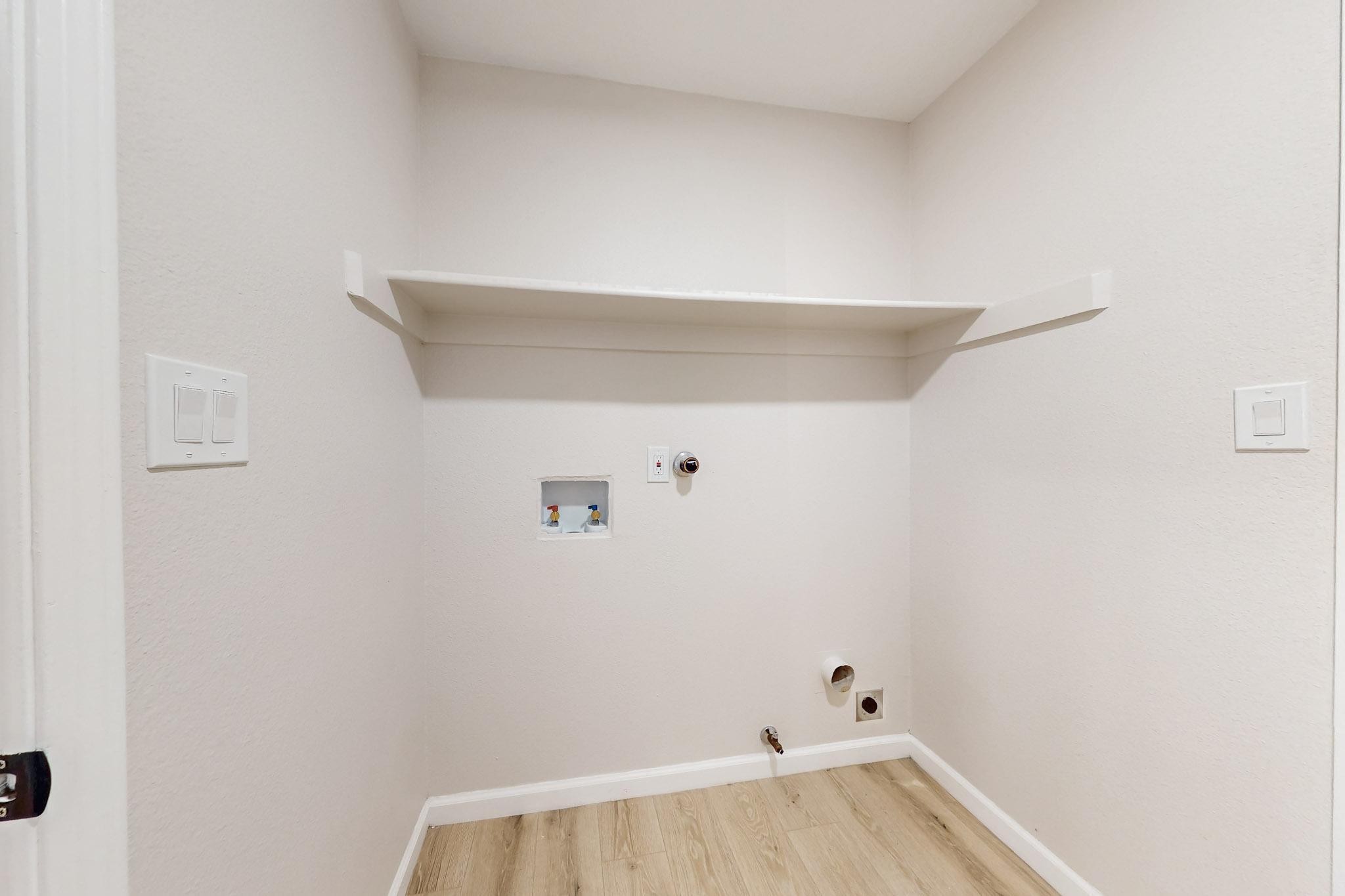 10501 LUTES Court NW