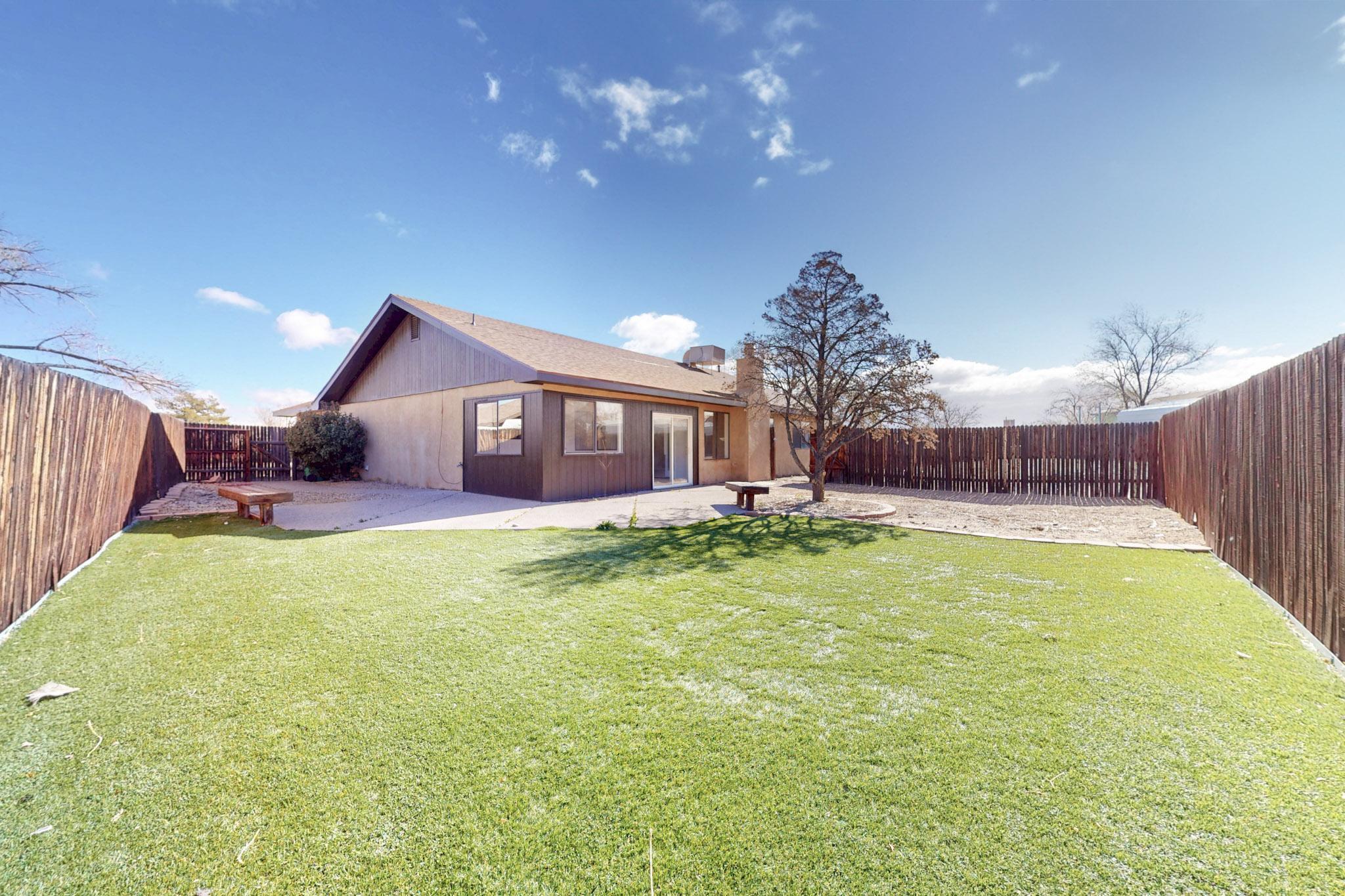 10501 LUTES Court NW