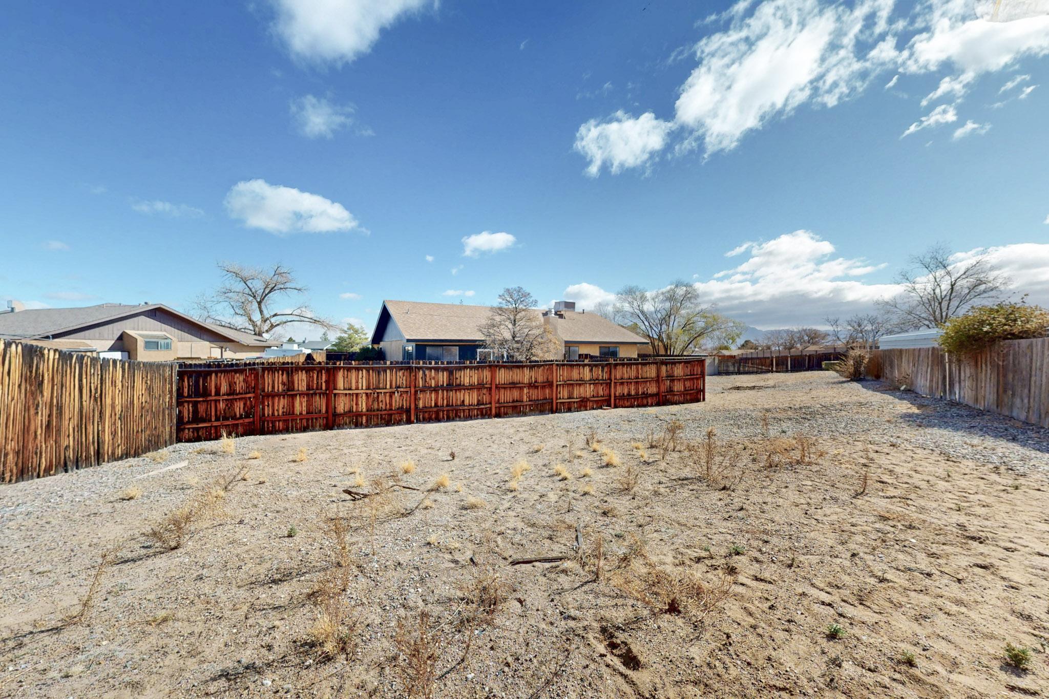 10501 LUTES Court NW