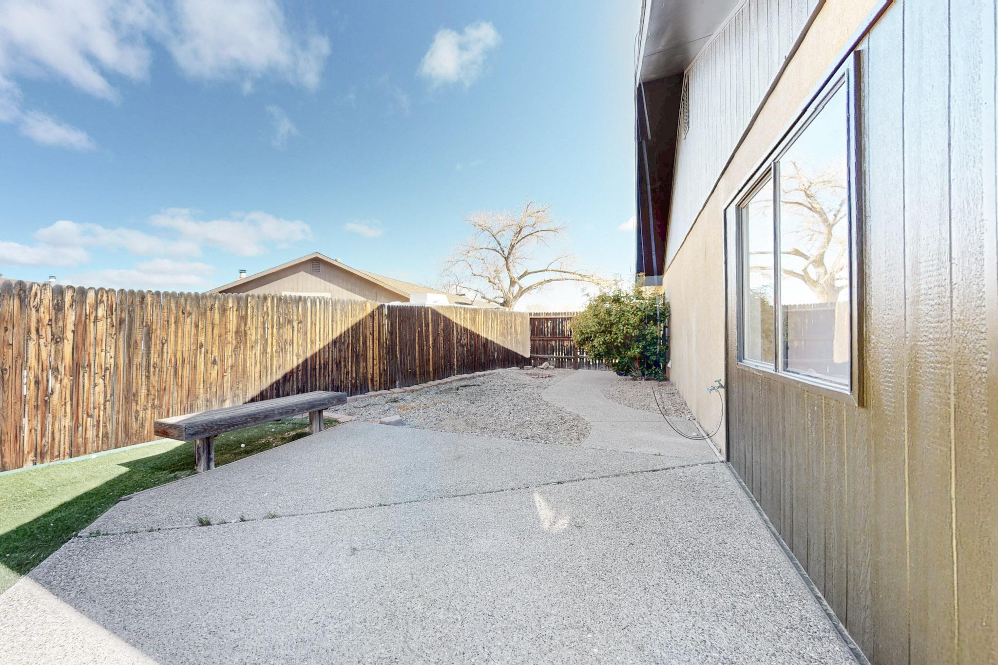 10501 LUTES Court NW