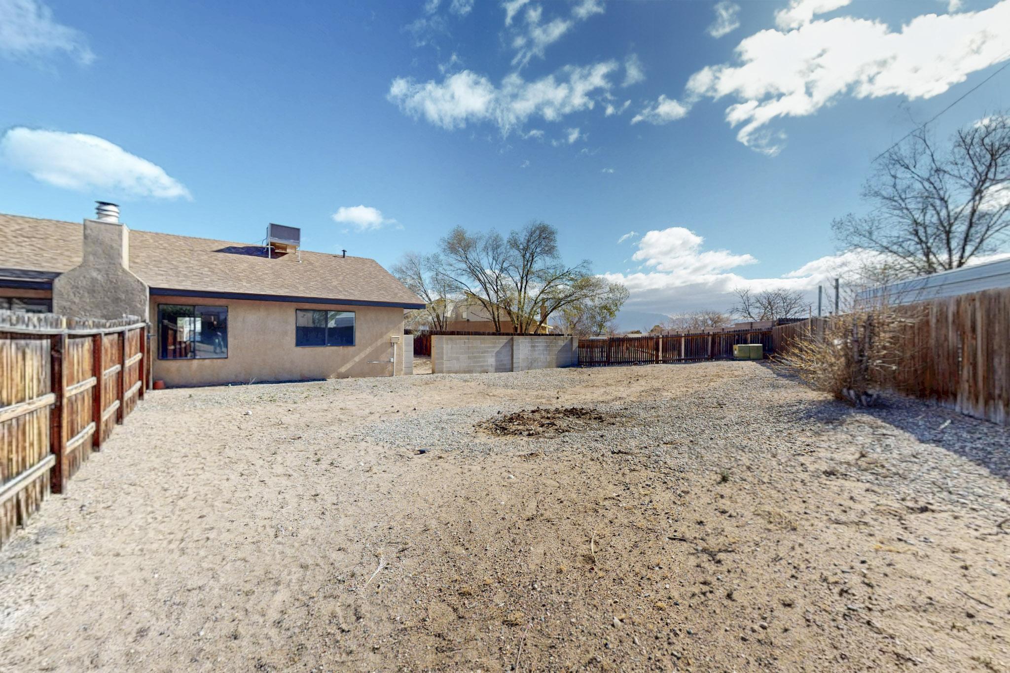 10501 LUTES Court NW