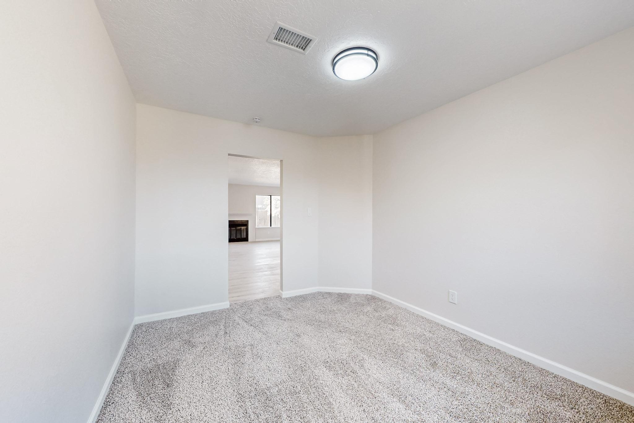 10501 LUTES Court NW