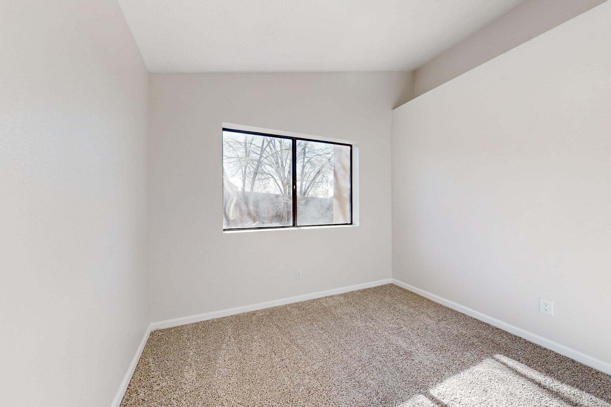 10501 LUTES Court NW