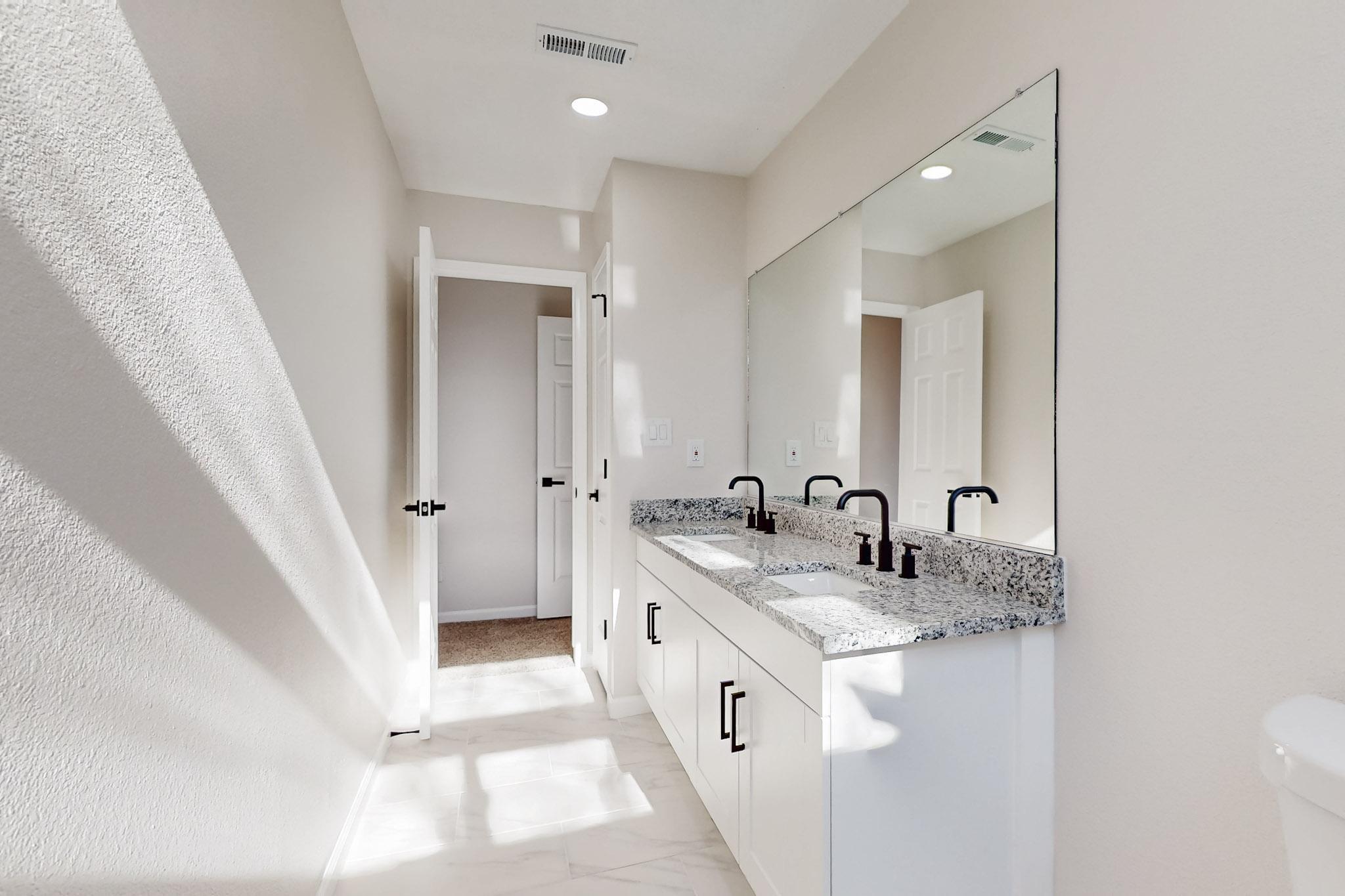 10501 LUTES Court NW