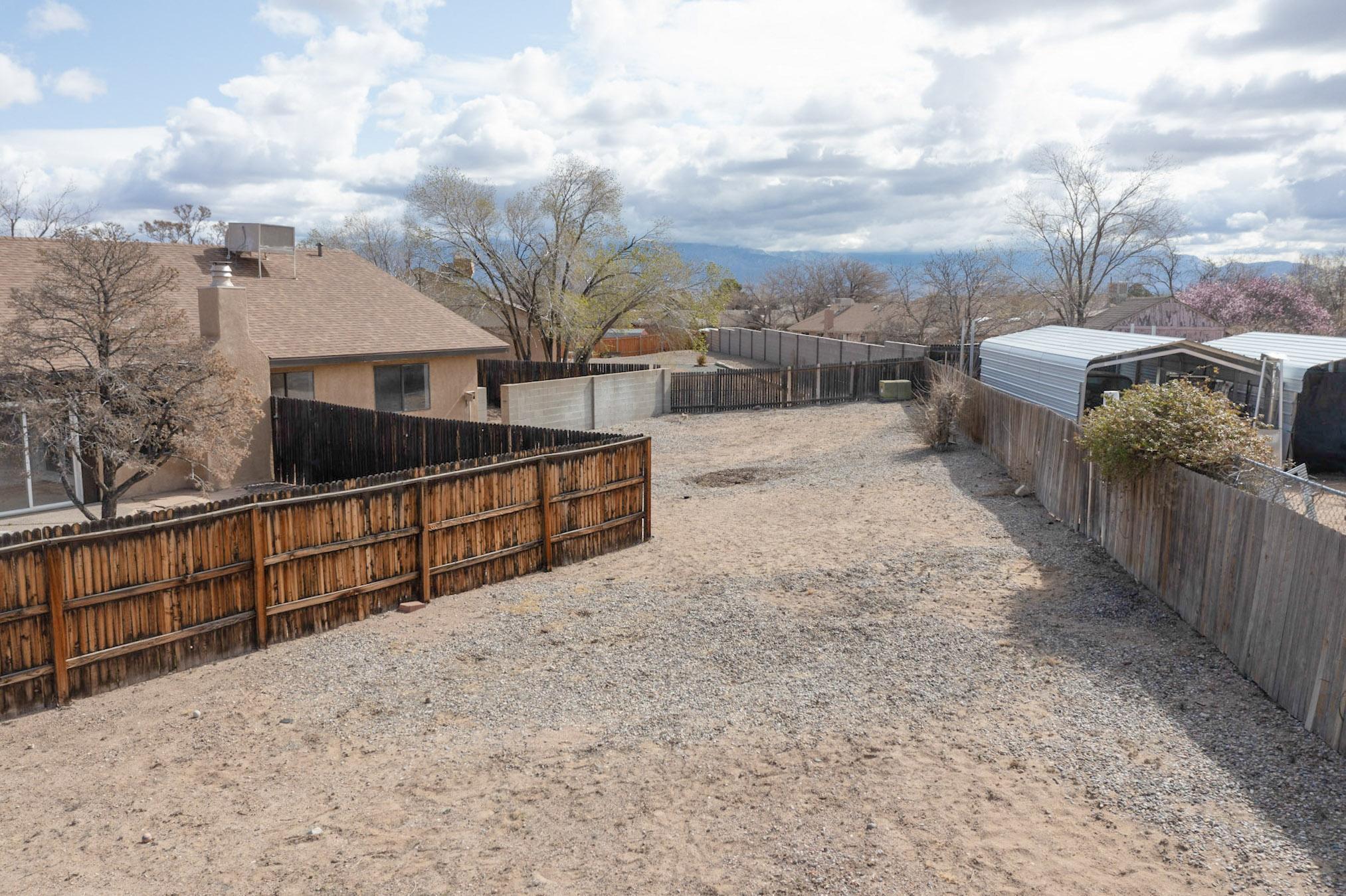 10501 LUTES Court NW