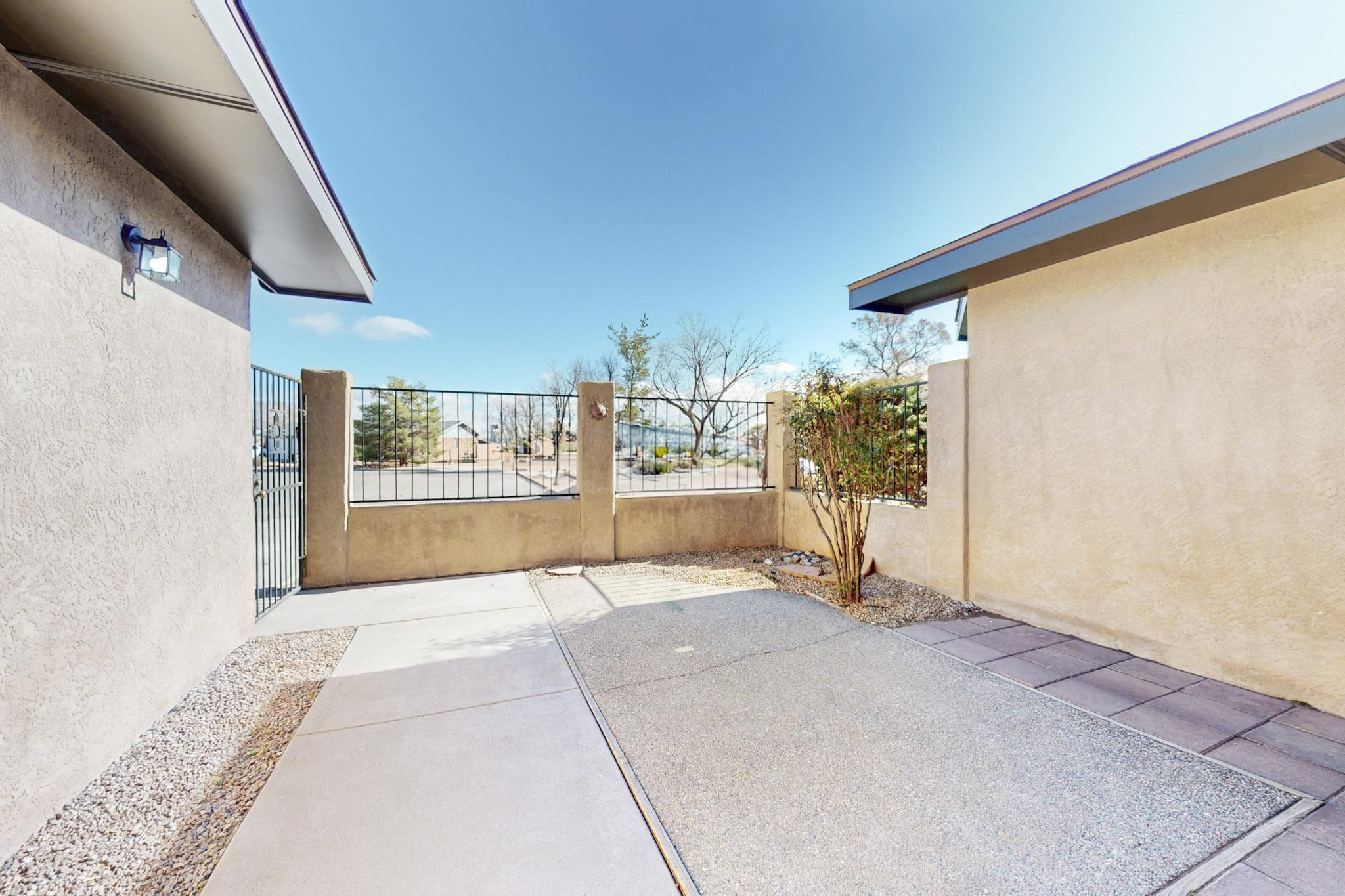 10501 LUTES Court NW