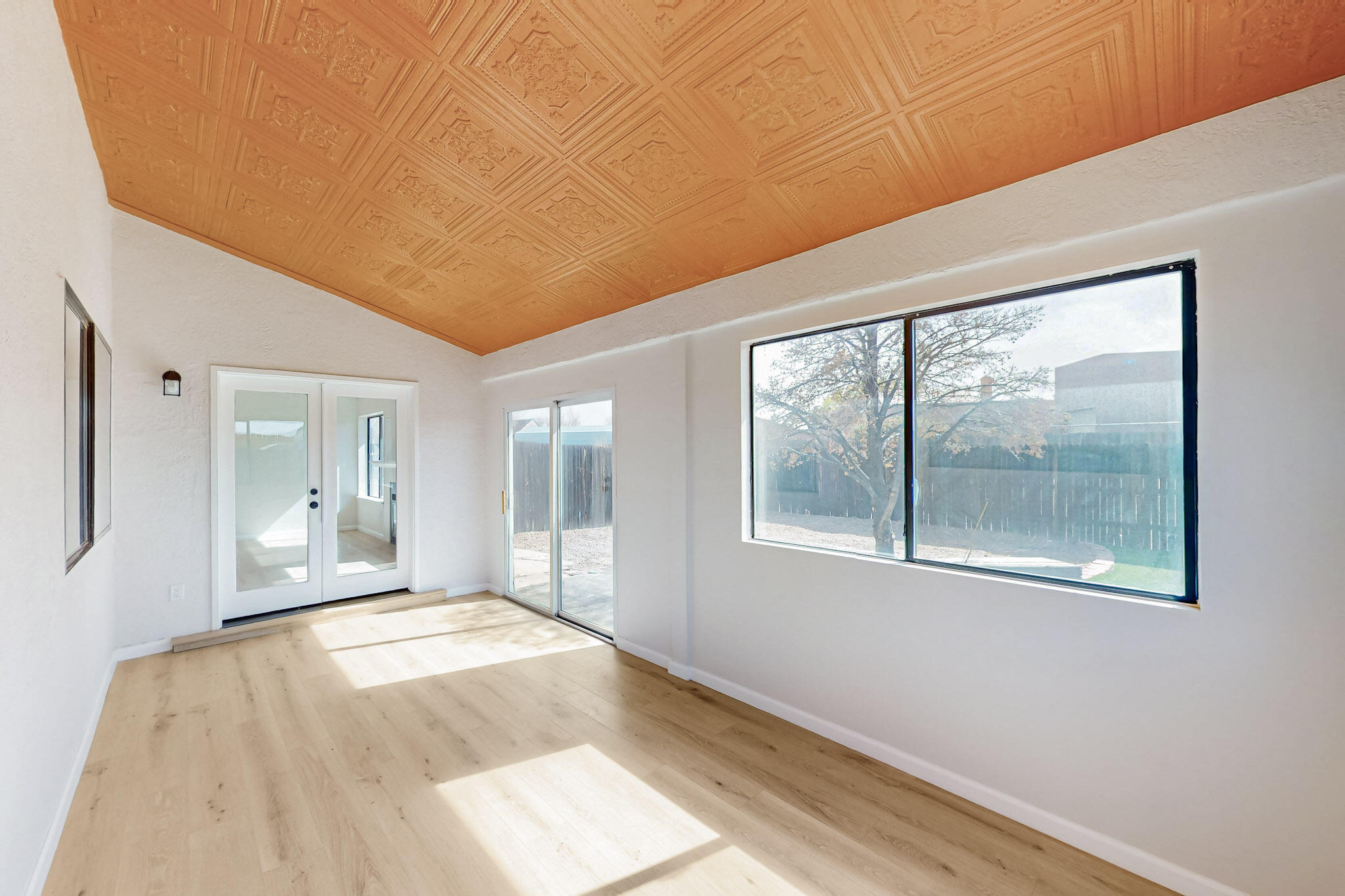 10501 LUTES Court NW