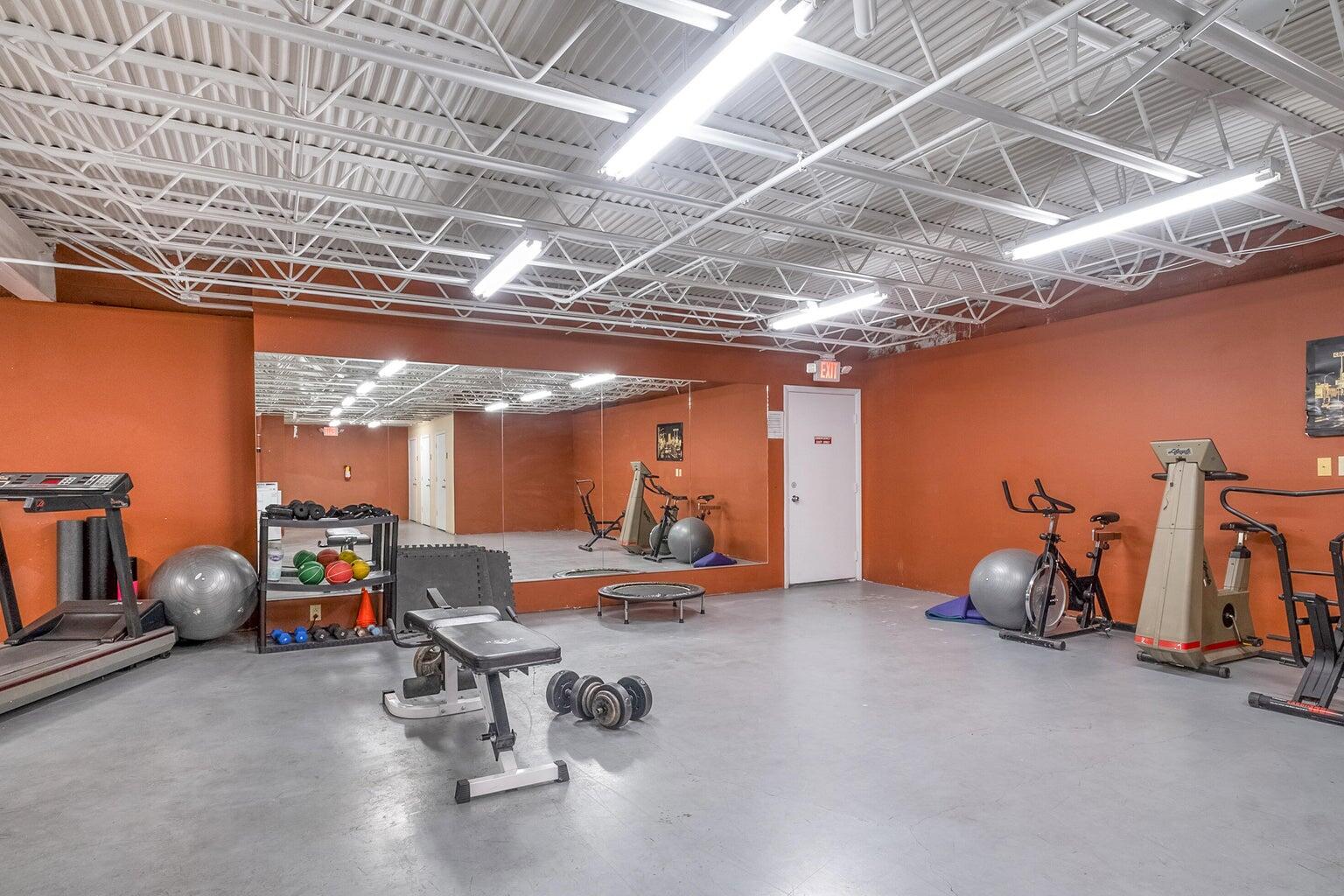 351 WASHINGTON Street SE 200