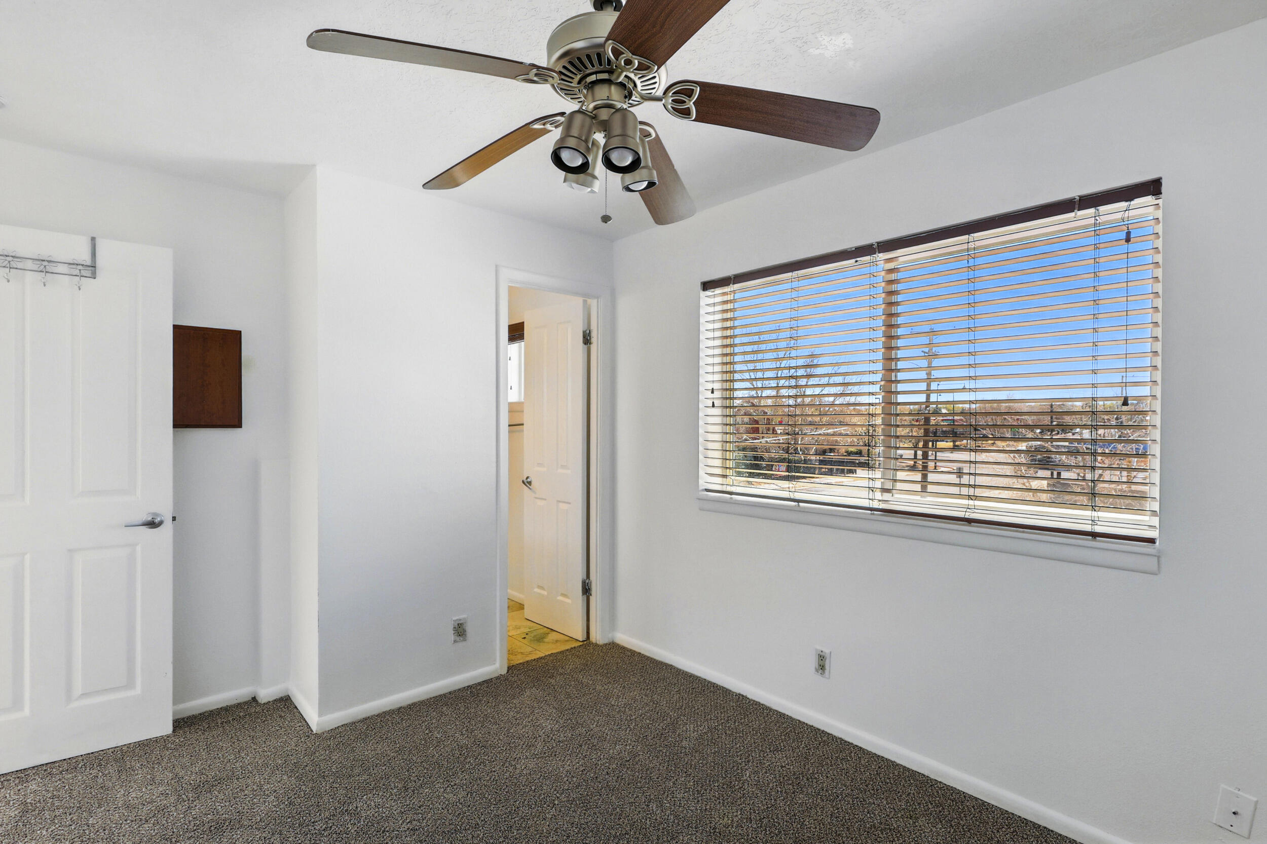 351 WASHINGTON Street SE 200