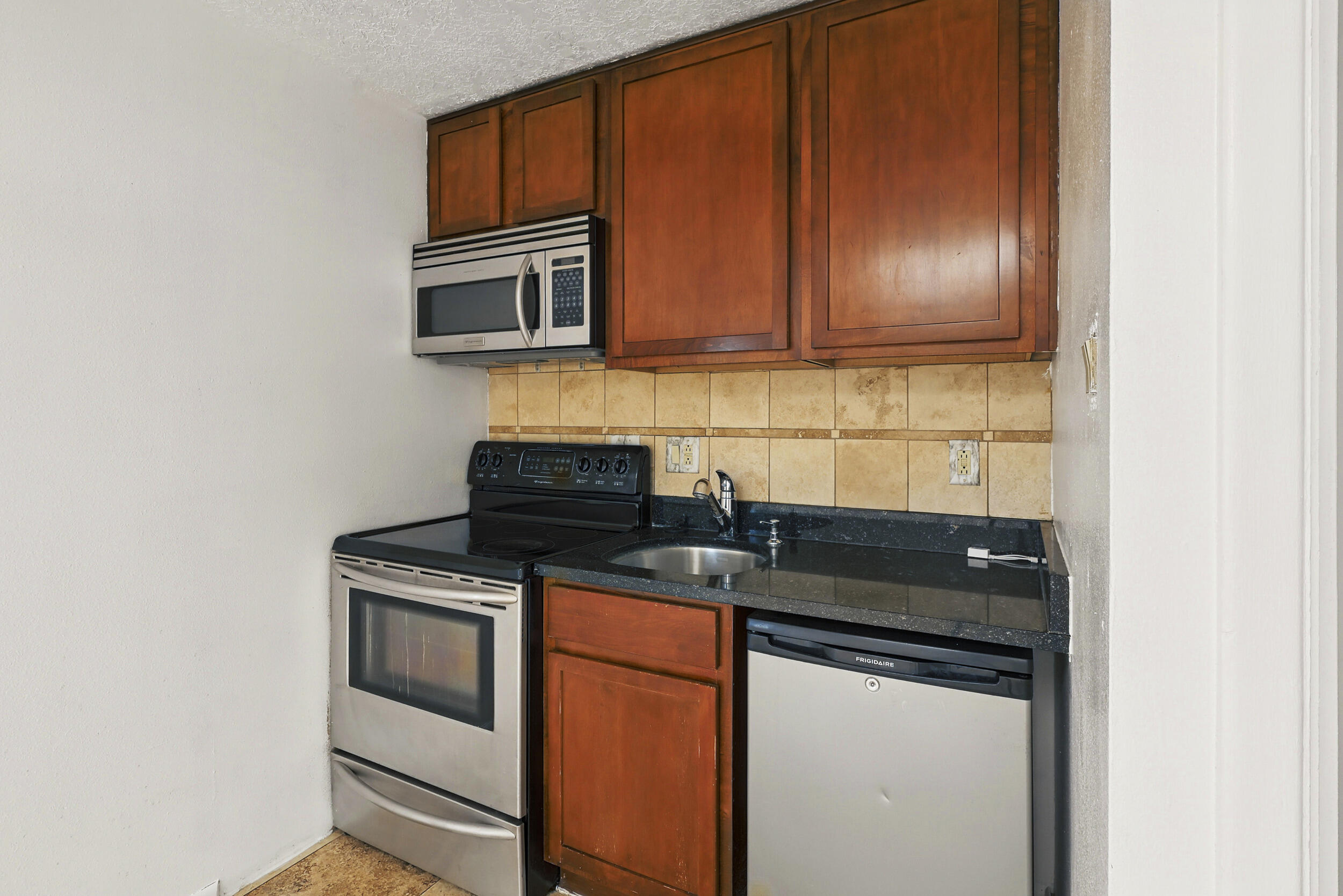 351 WASHINGTON Street SE 200