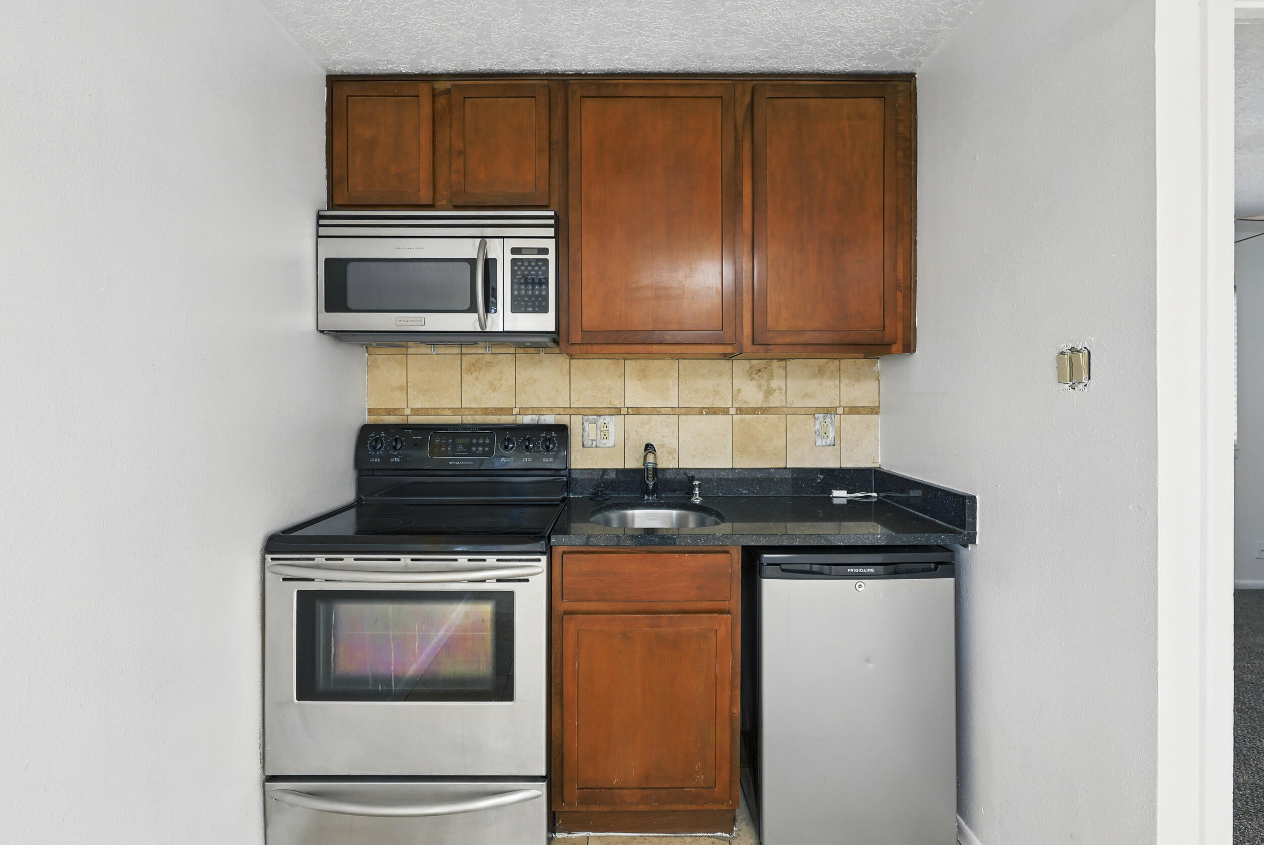 351 WASHINGTON Street SE 200