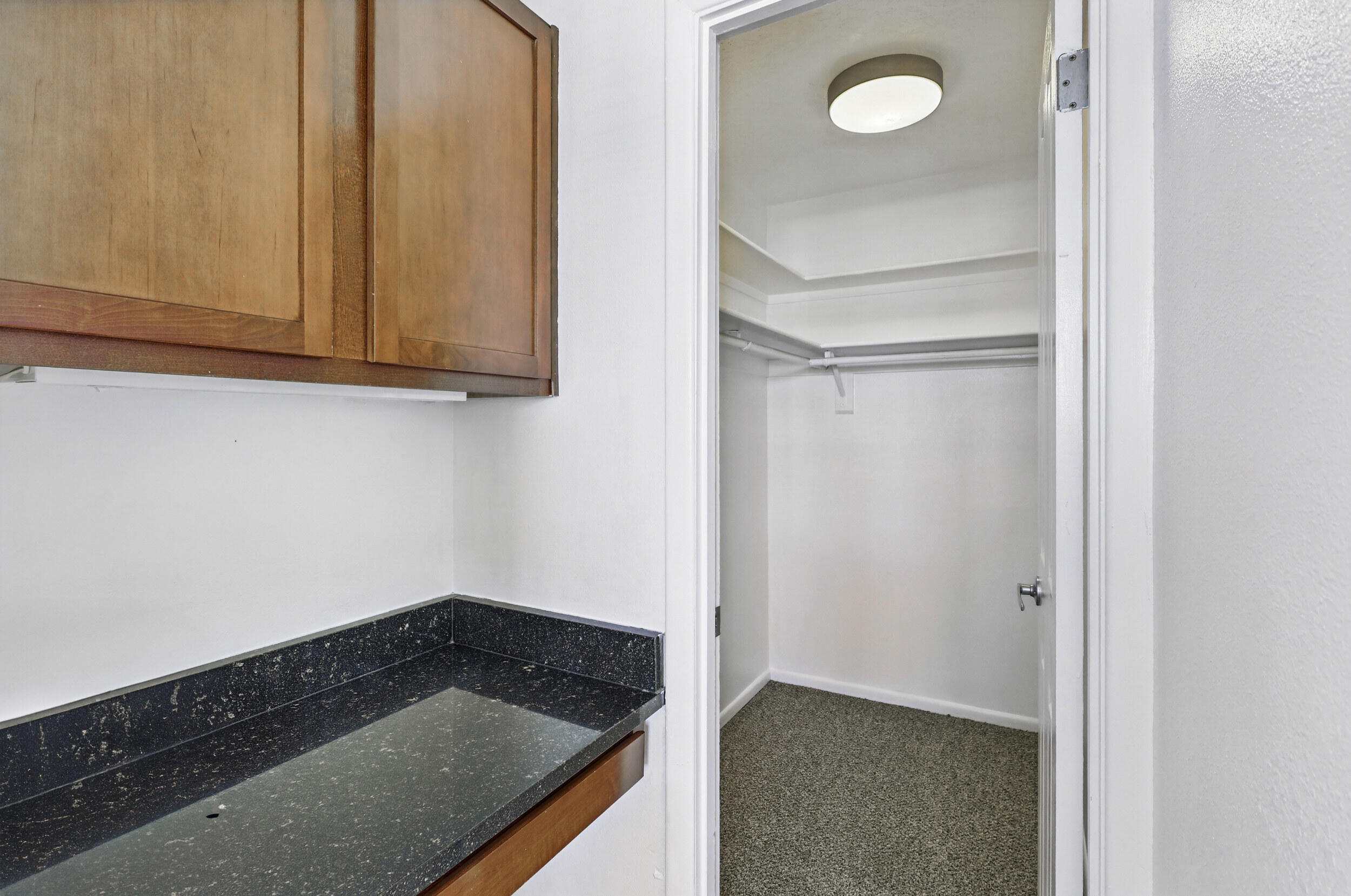 351 WASHINGTON Street SE 200