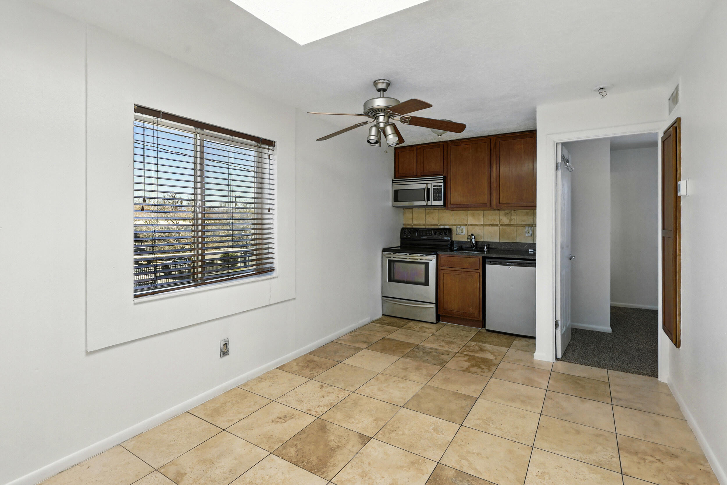 351 WASHINGTON Street SE 200