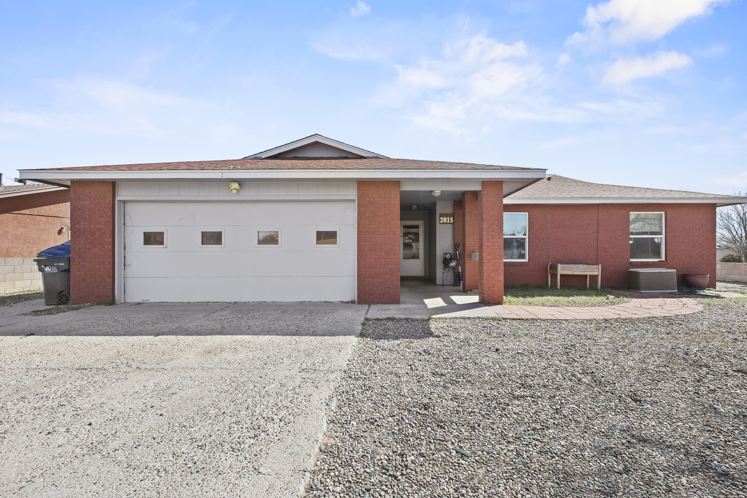 2015 Zaragoza Road SE