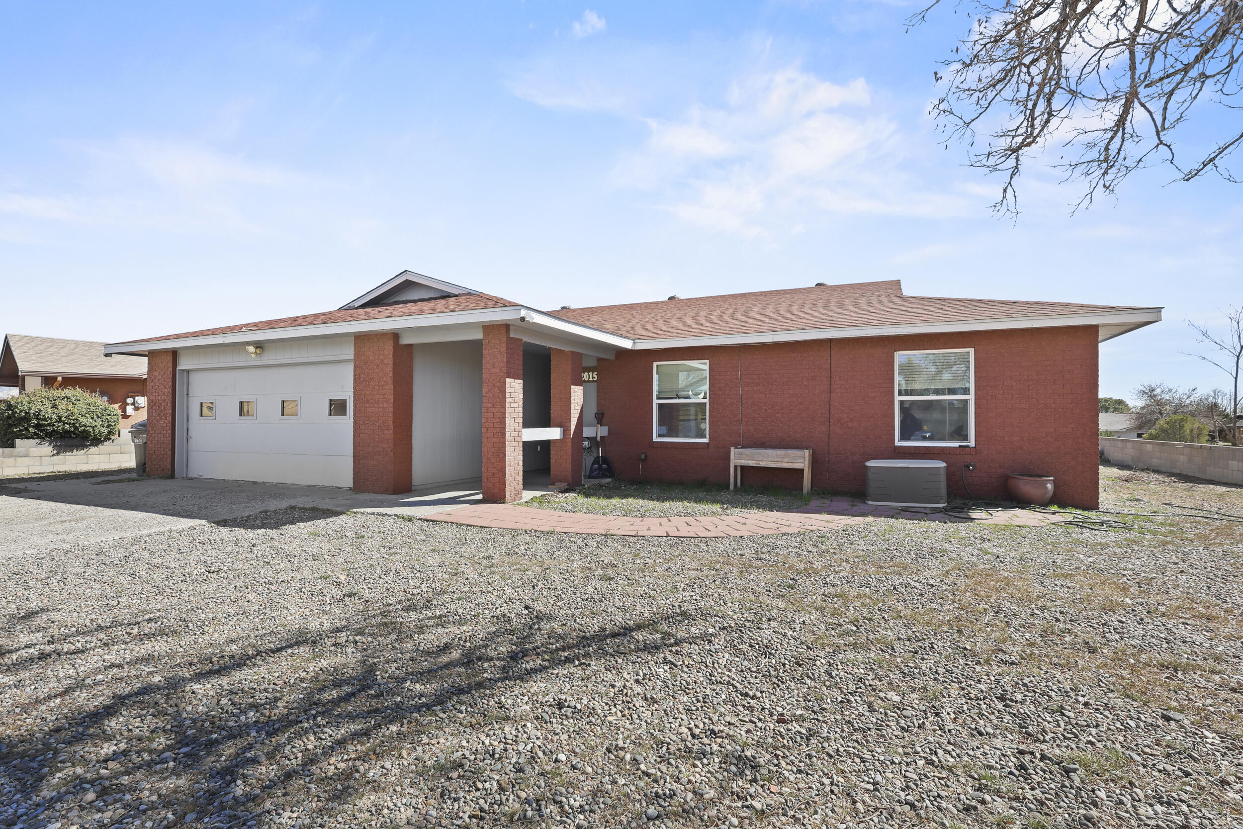 2015 Zaragoza Road SE