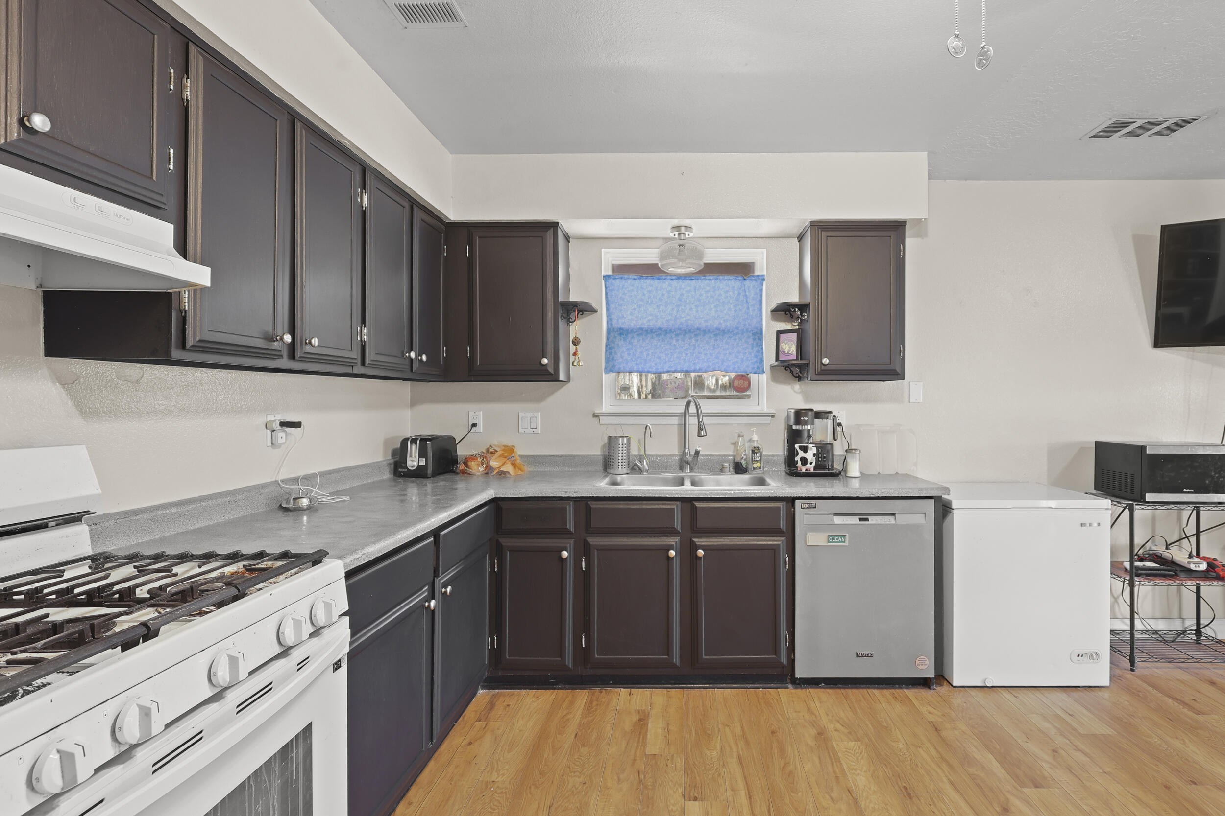 2015 Zaragoza Road SE