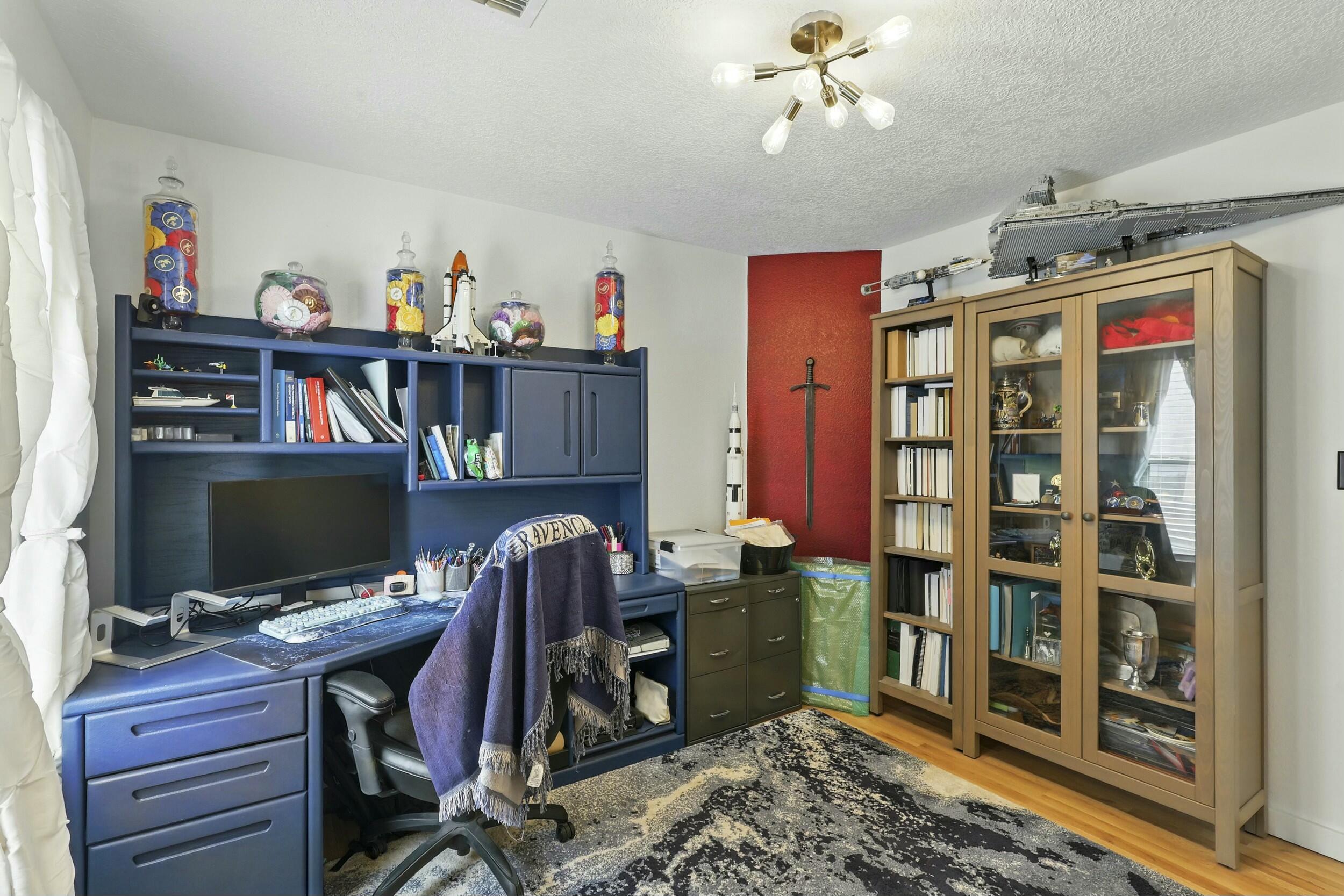 9335 DROLET Drive NW