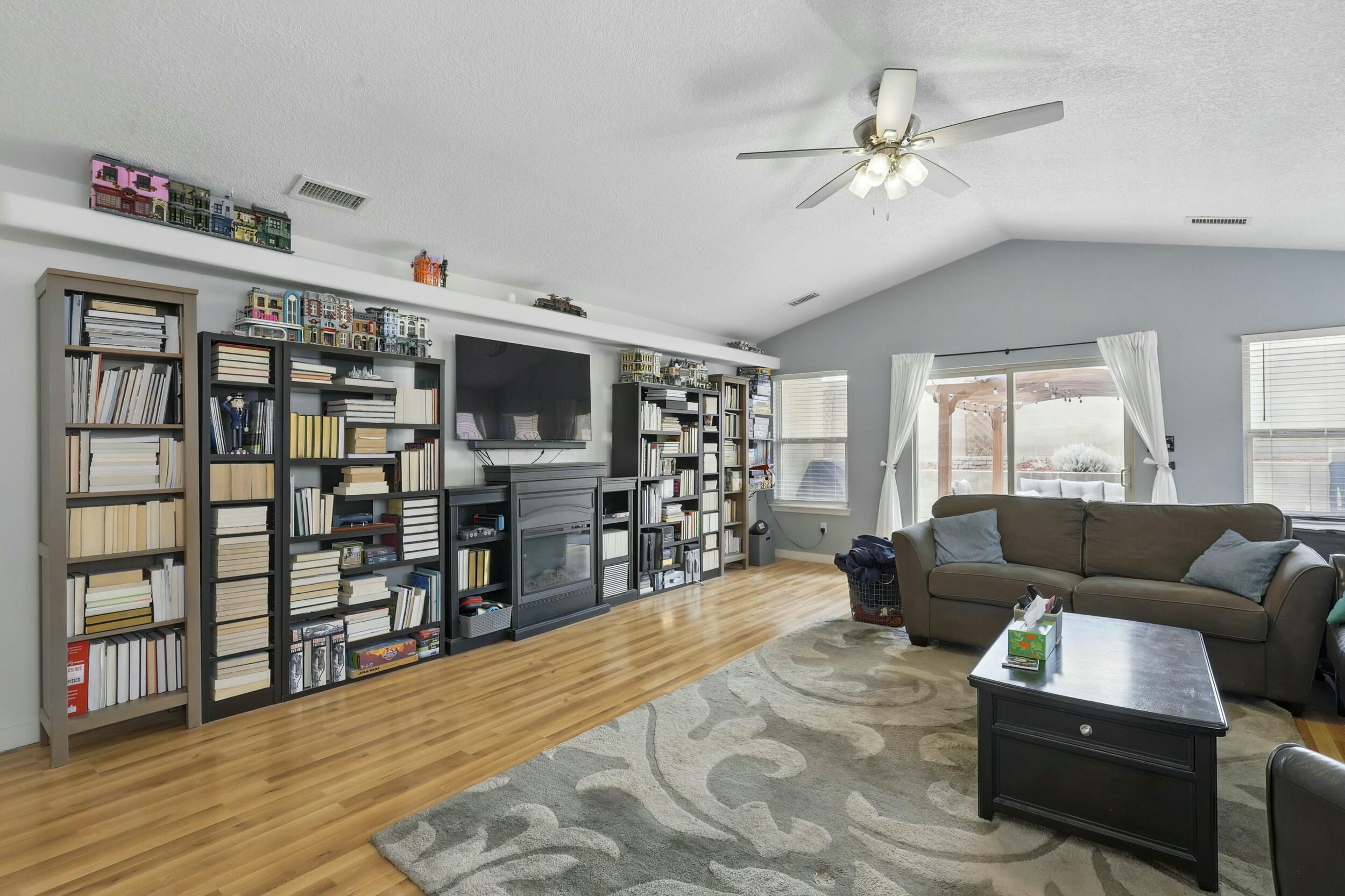 9335 DROLET Drive NW