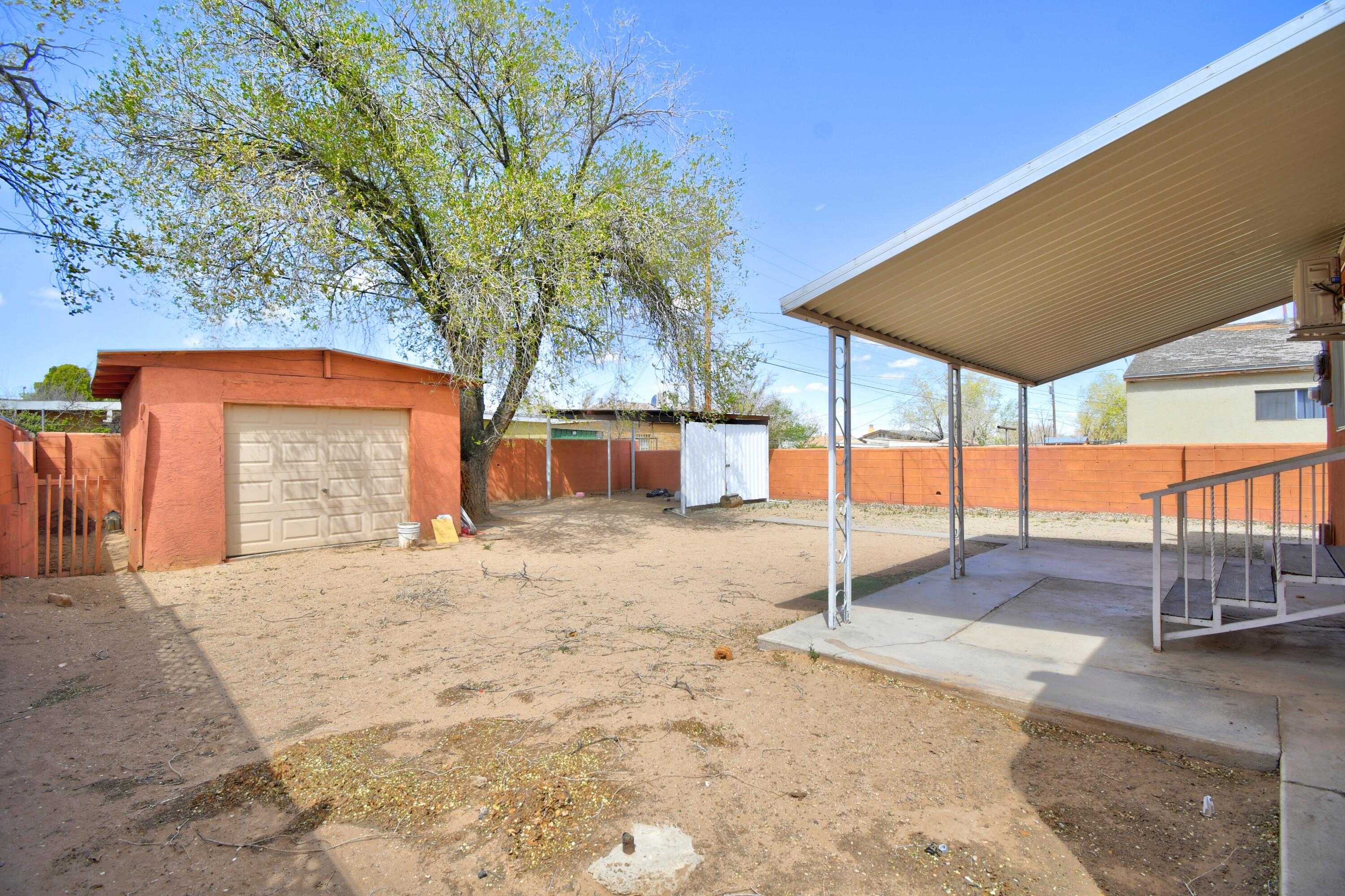 405 RHODE ISLAND Street NE