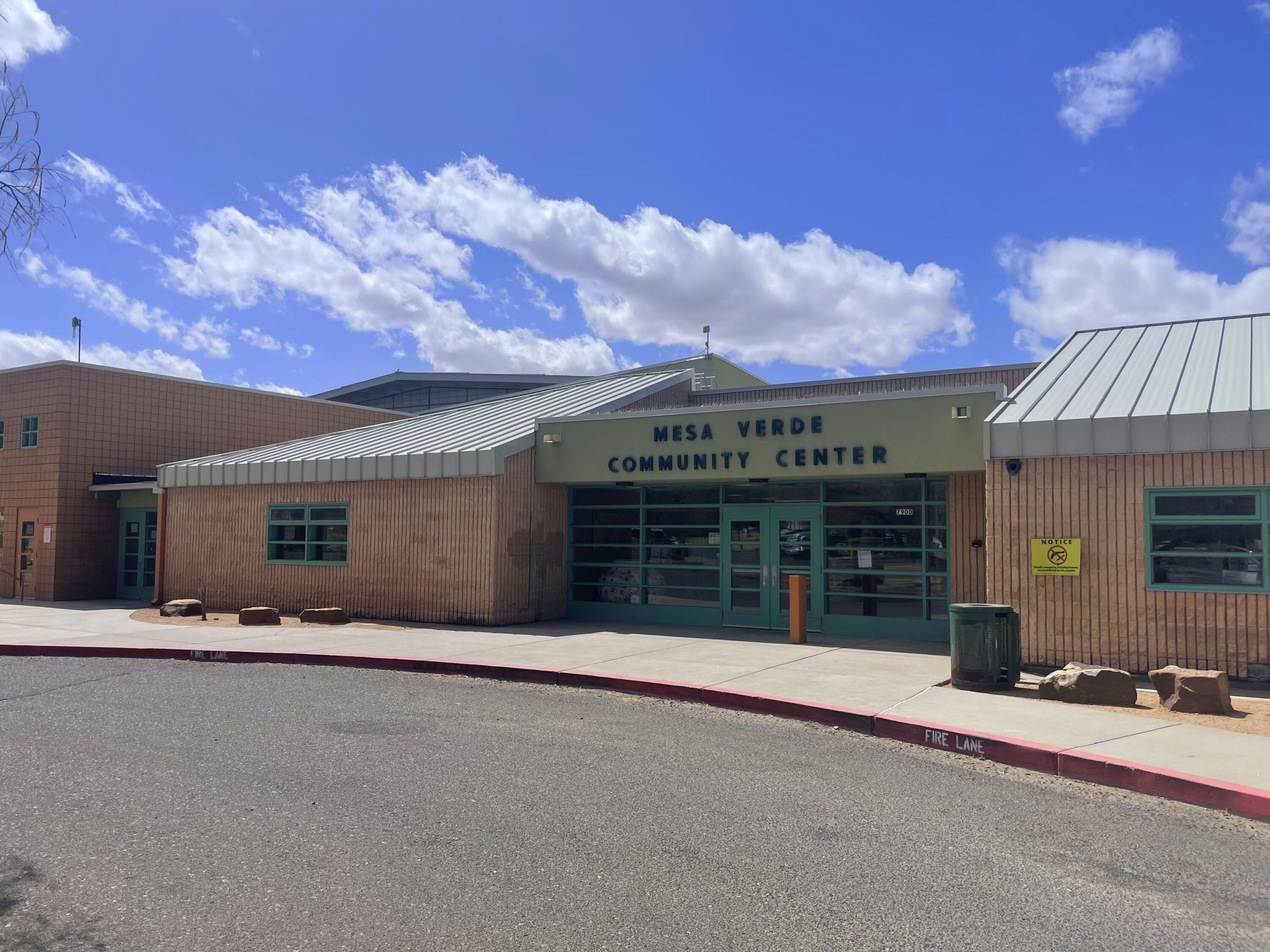 405 RHODE ISLAND Street NE