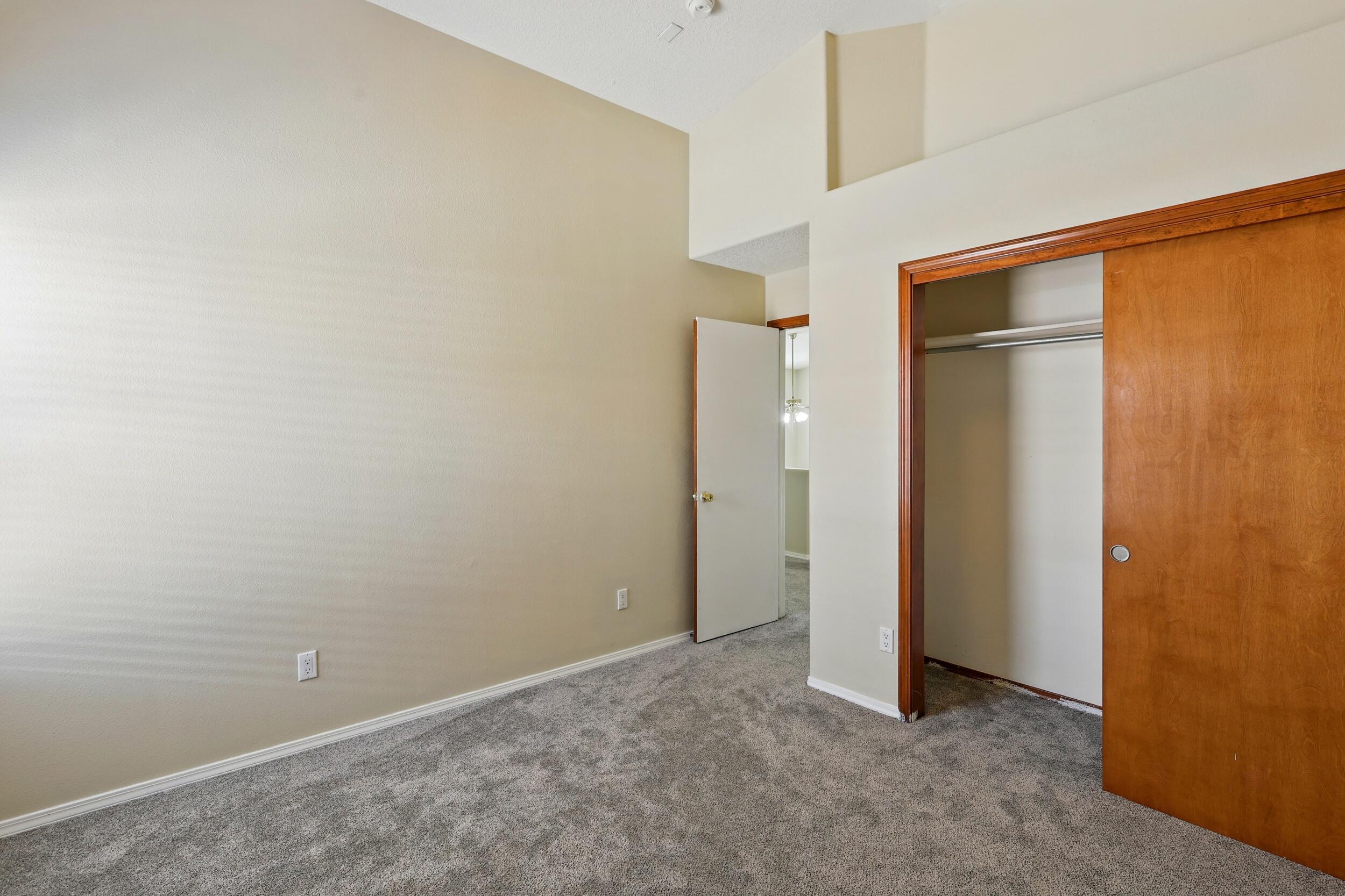 10415 COUNTRY MANOR Place NW