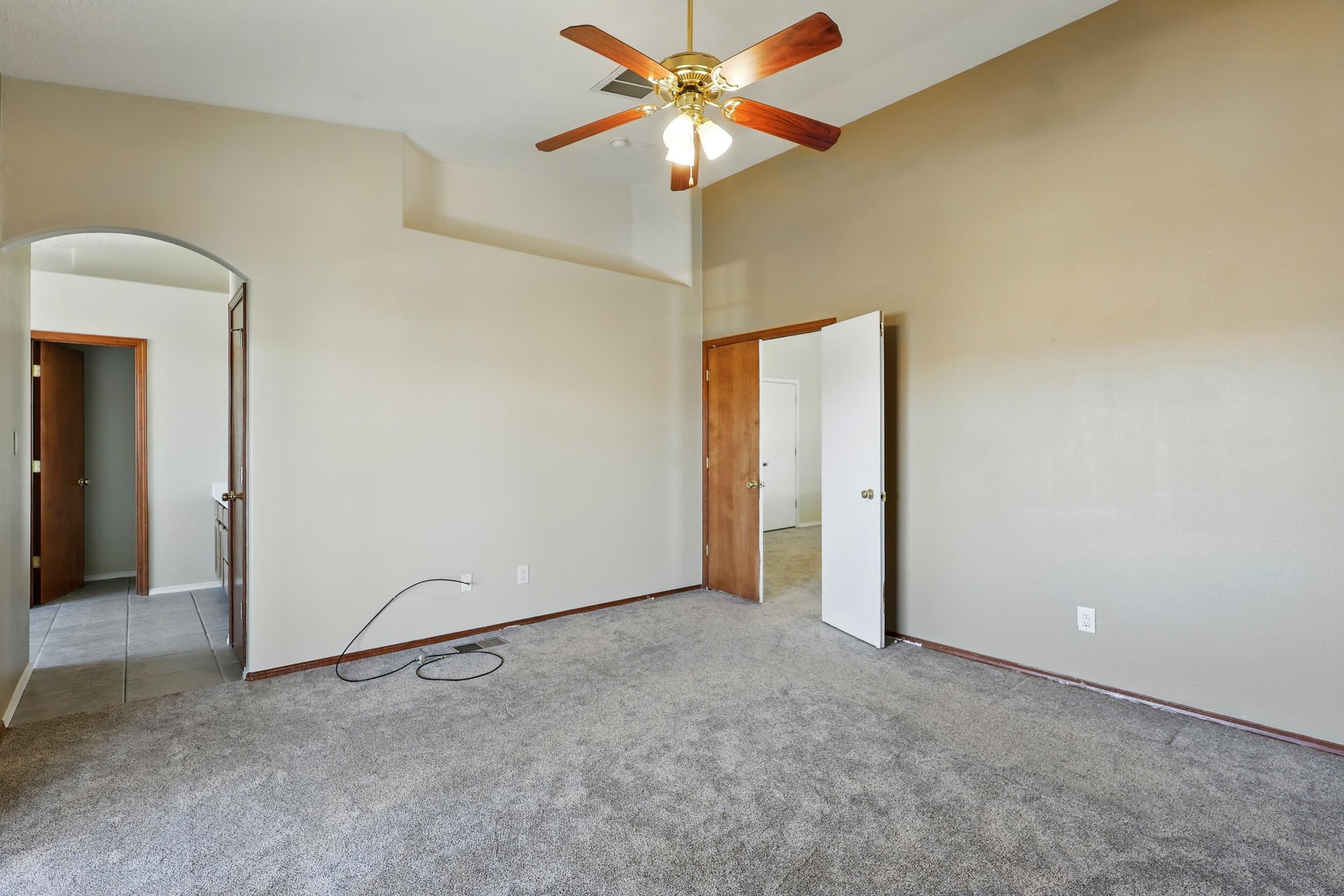 10415 COUNTRY MANOR Place NW