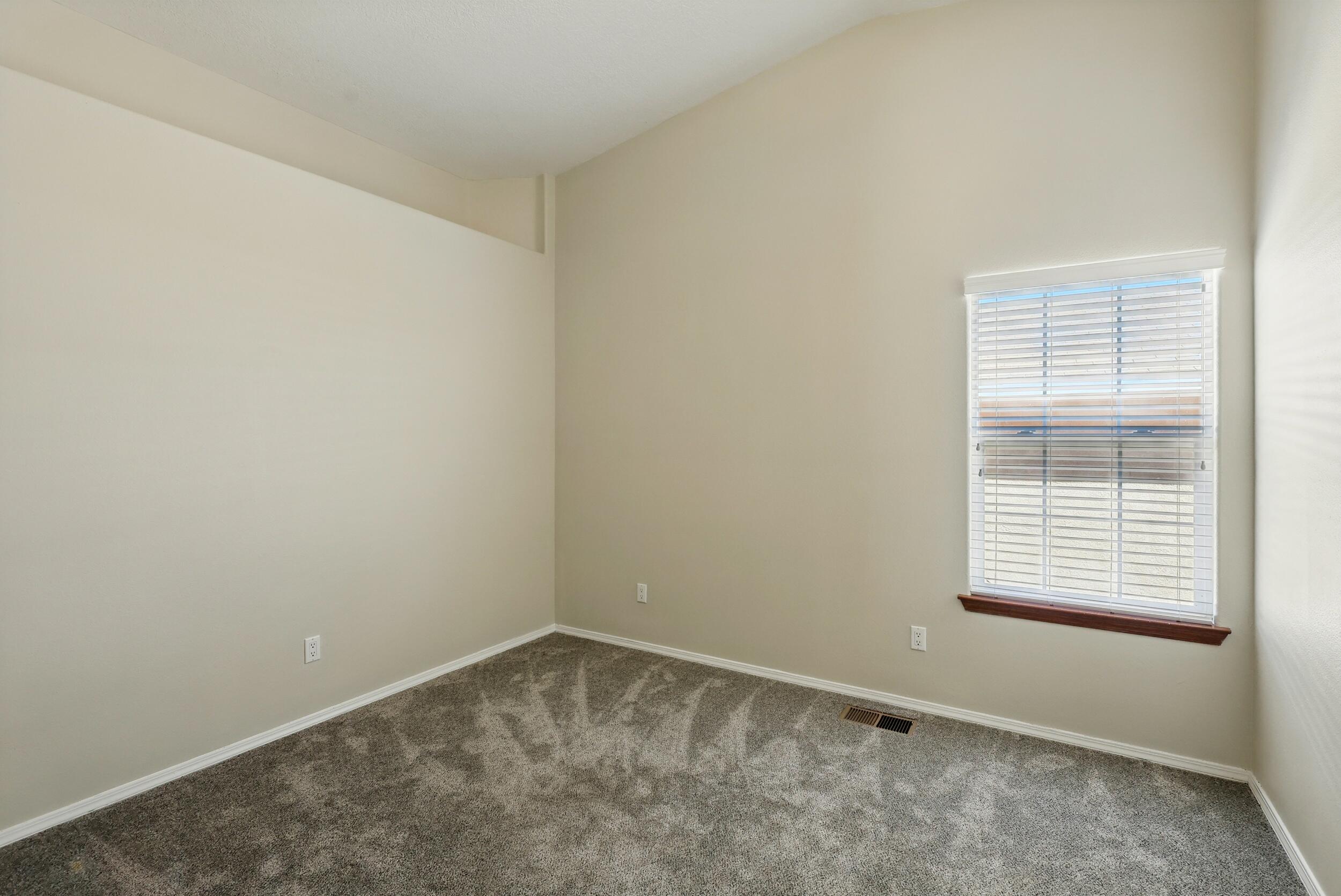 10415 COUNTRY MANOR Place NW