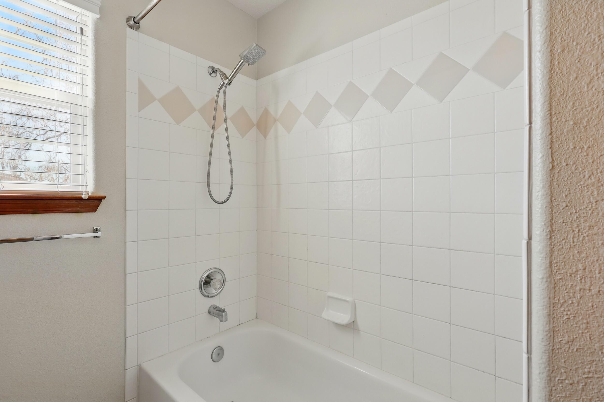 10415 COUNTRY MANOR Place NW