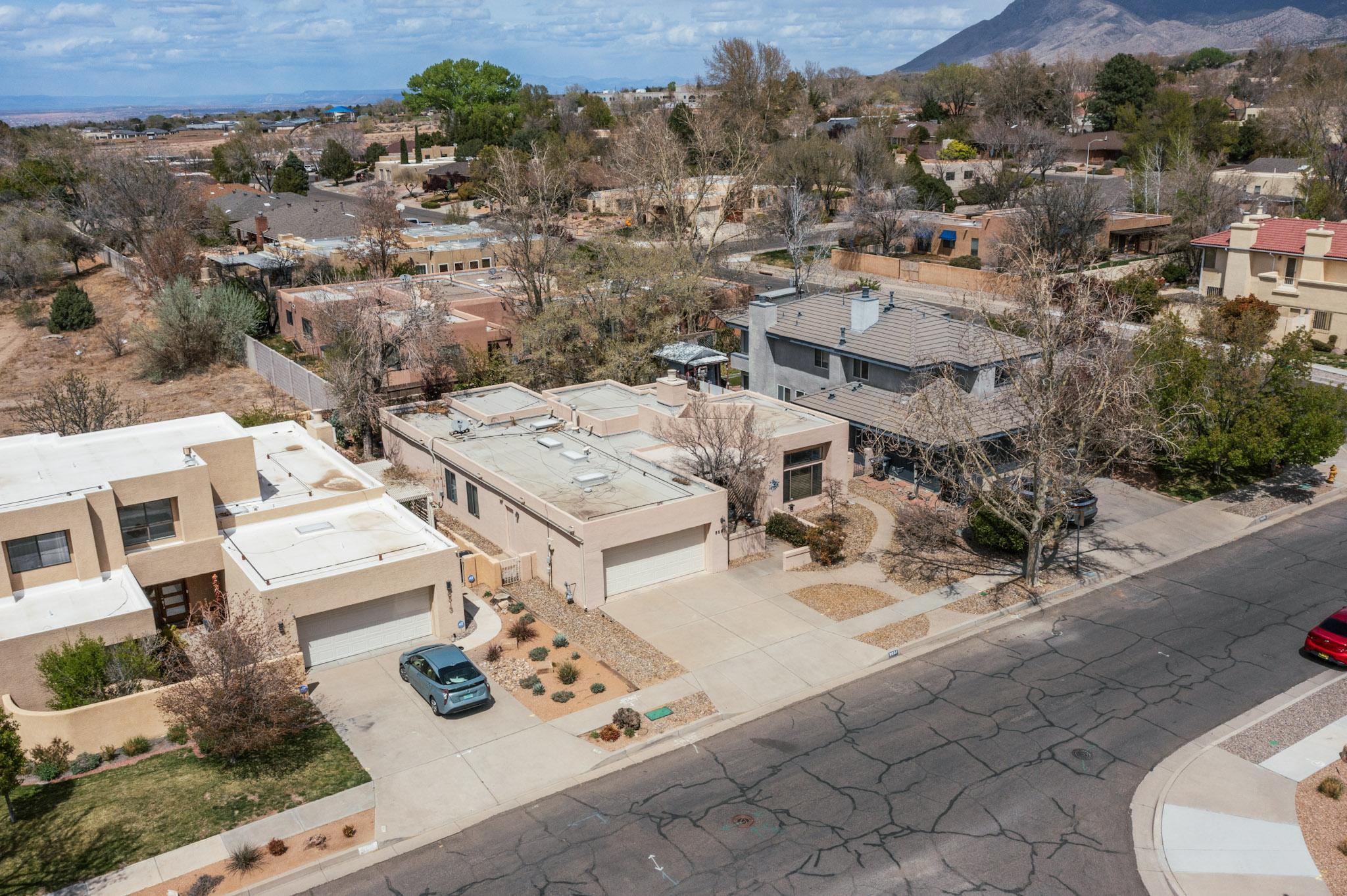 8601 Canyon Run Road NE