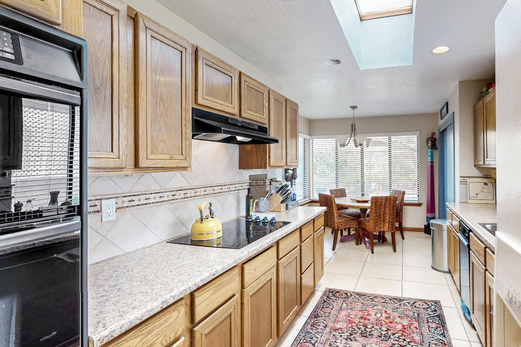 8601 Canyon Run Road NE