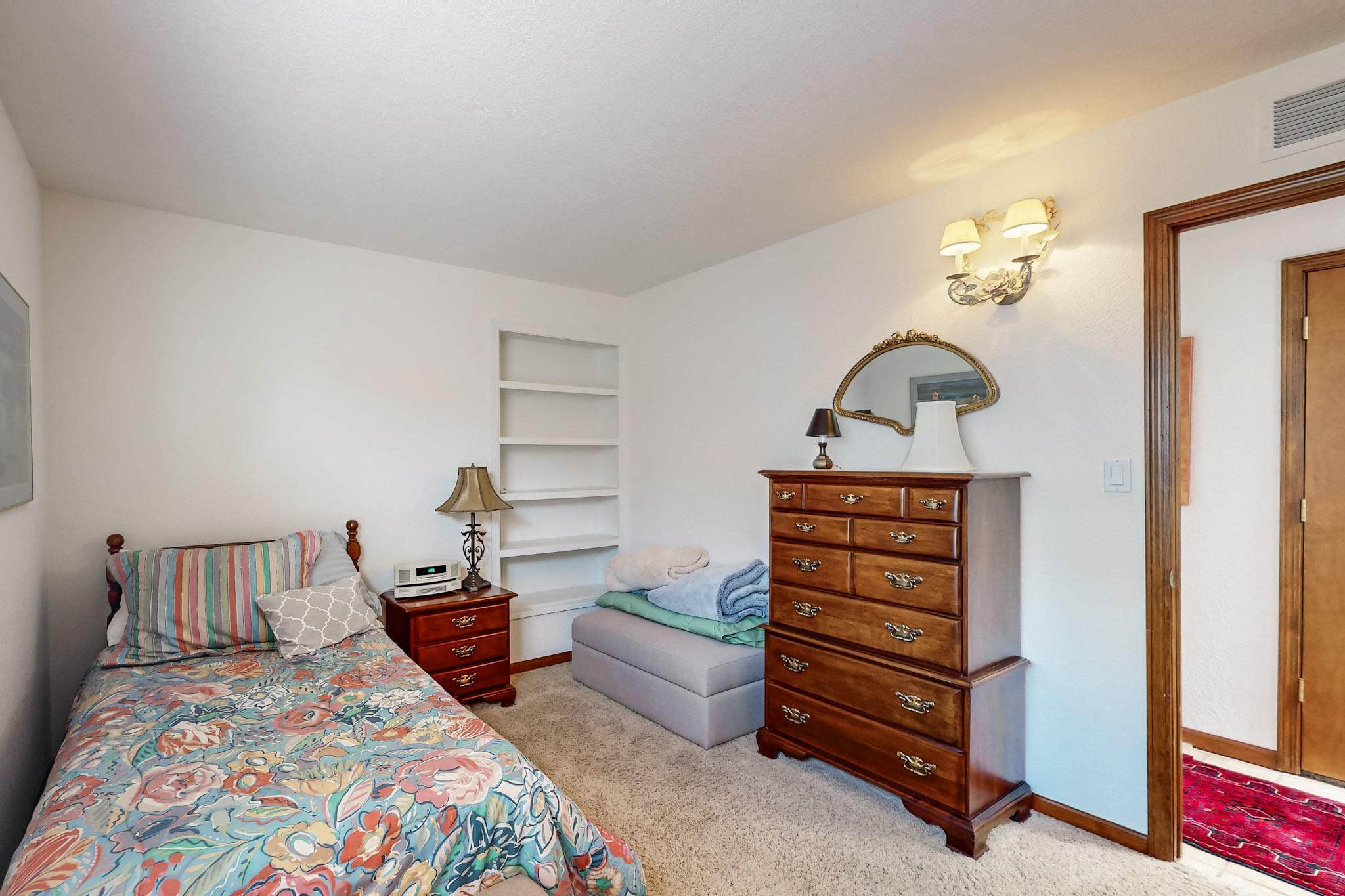 8601 Canyon Run Road NE