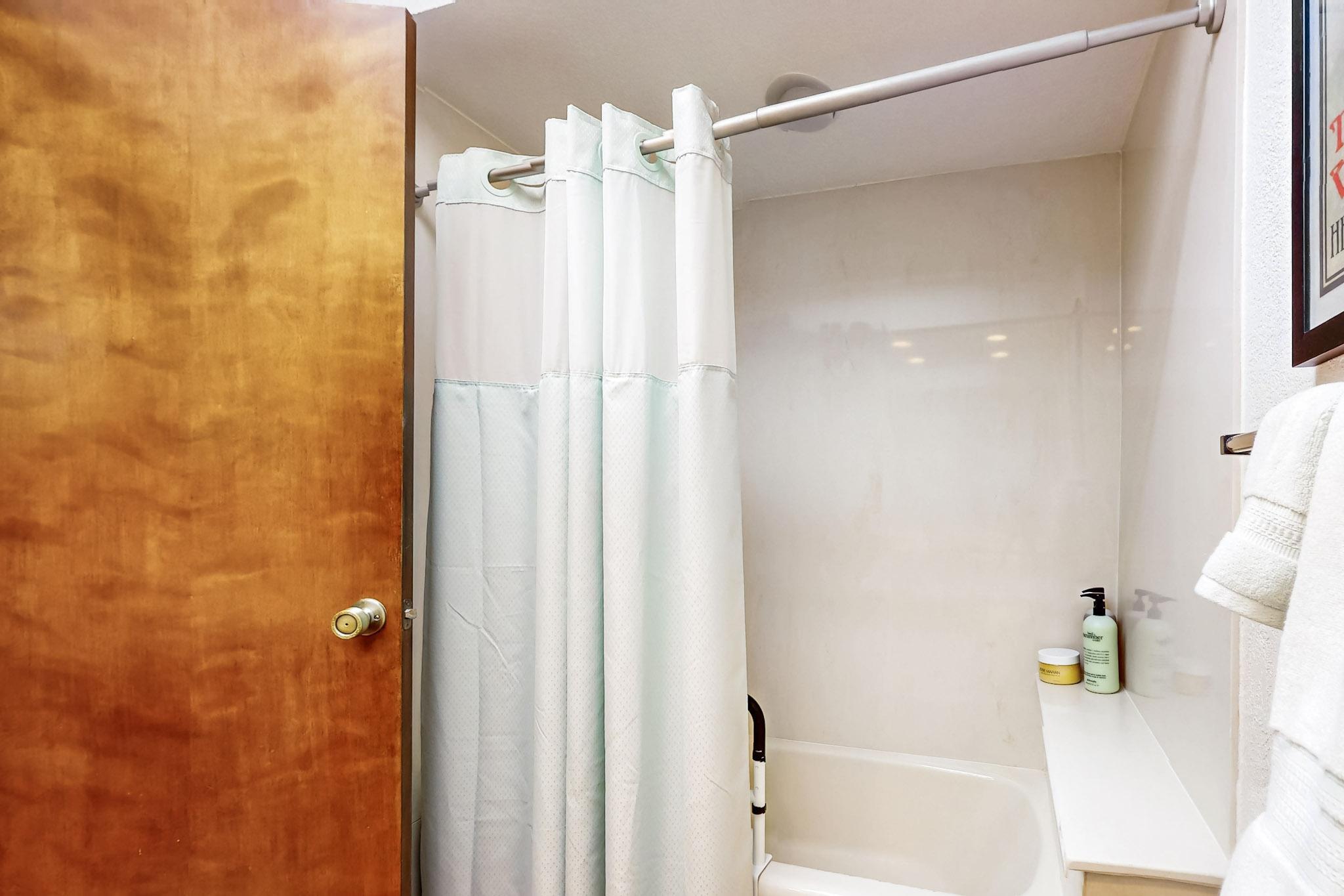 8601 Canyon Run Road NE