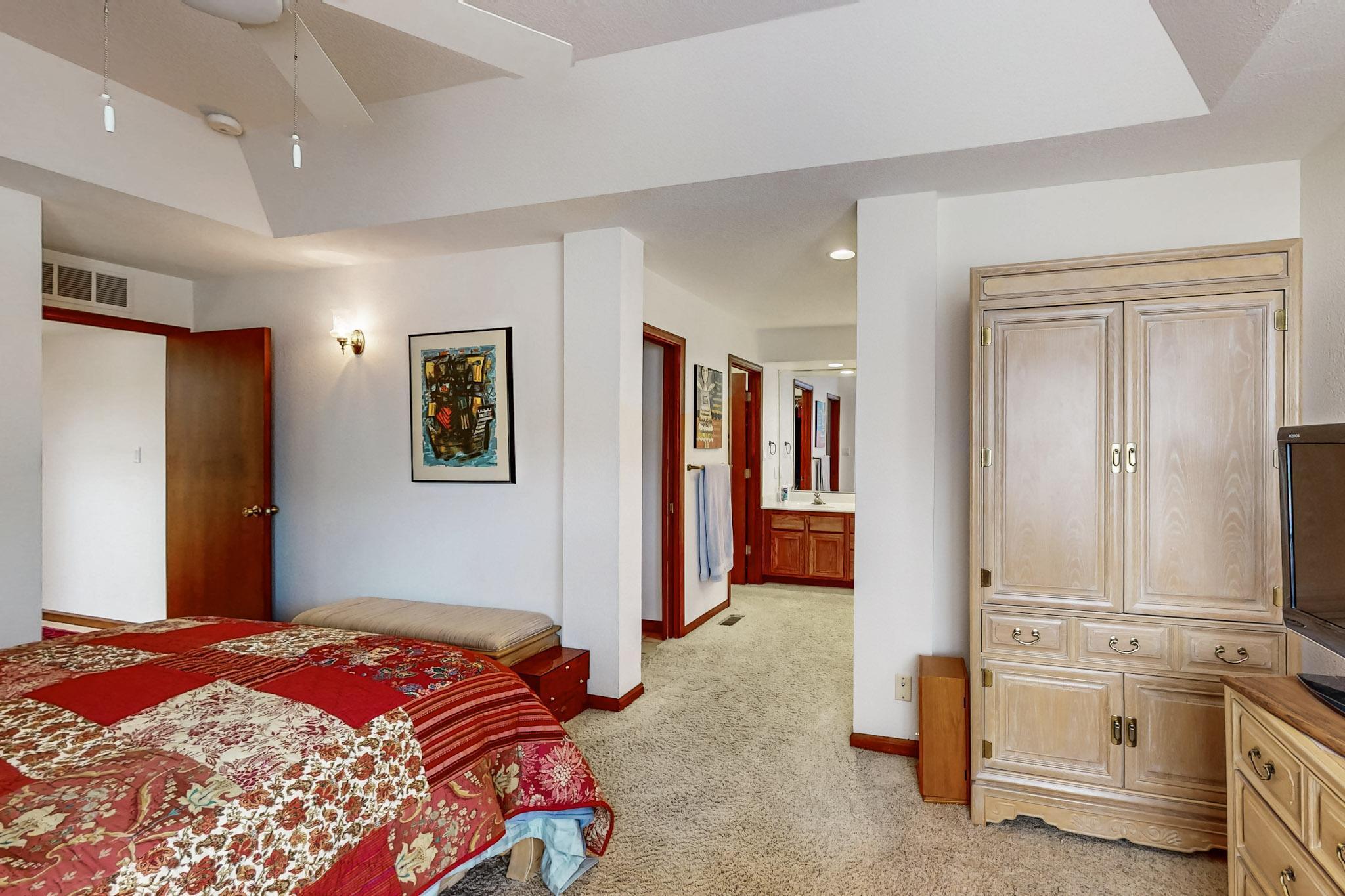 8601 Canyon Run Road NE