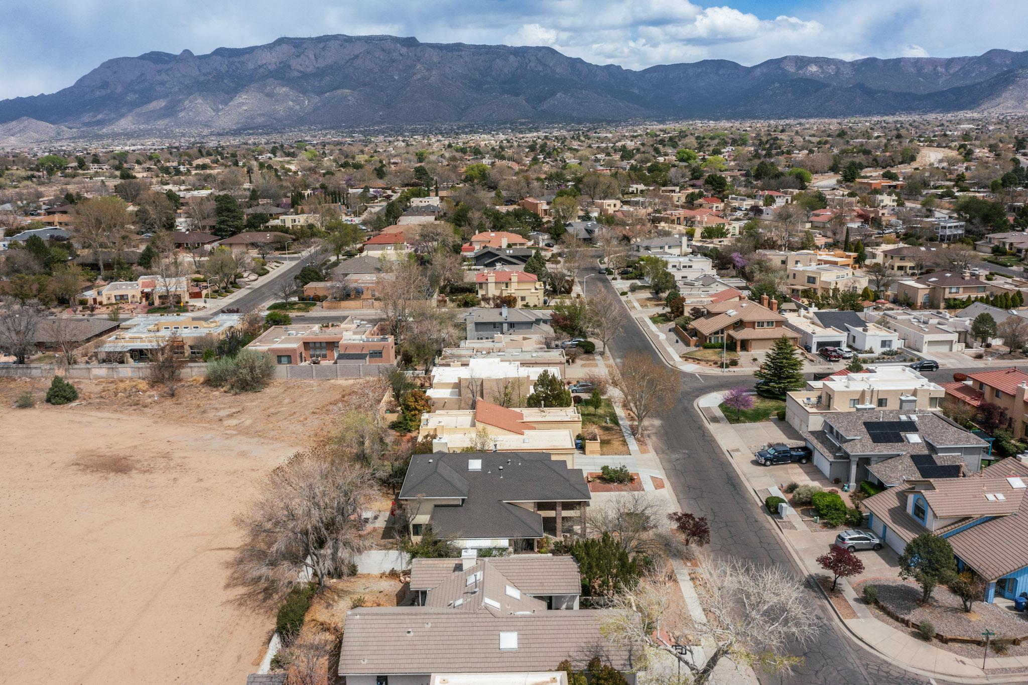 8601 Canyon Run Road NE