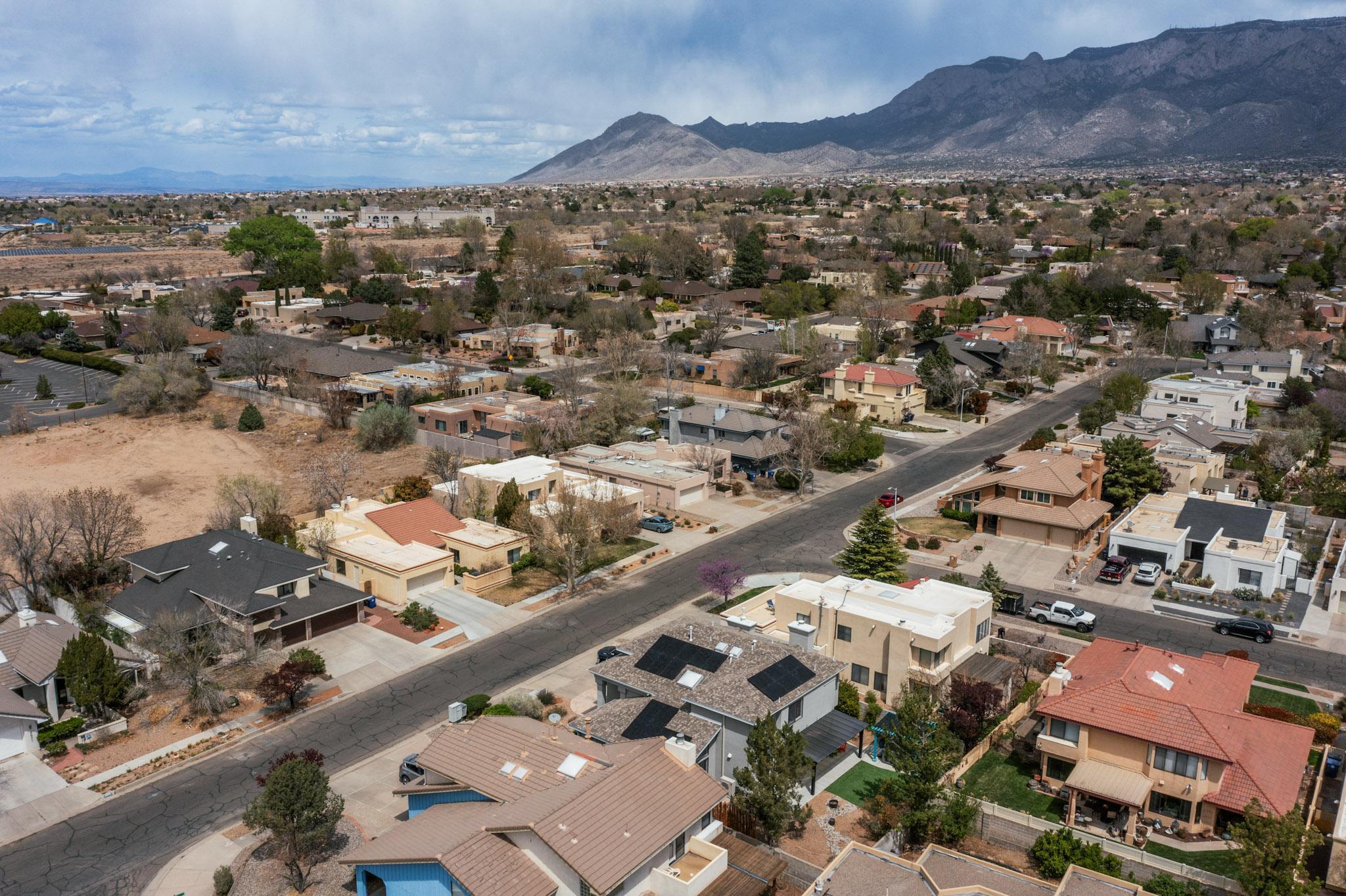 8601 Canyon Run Road NE