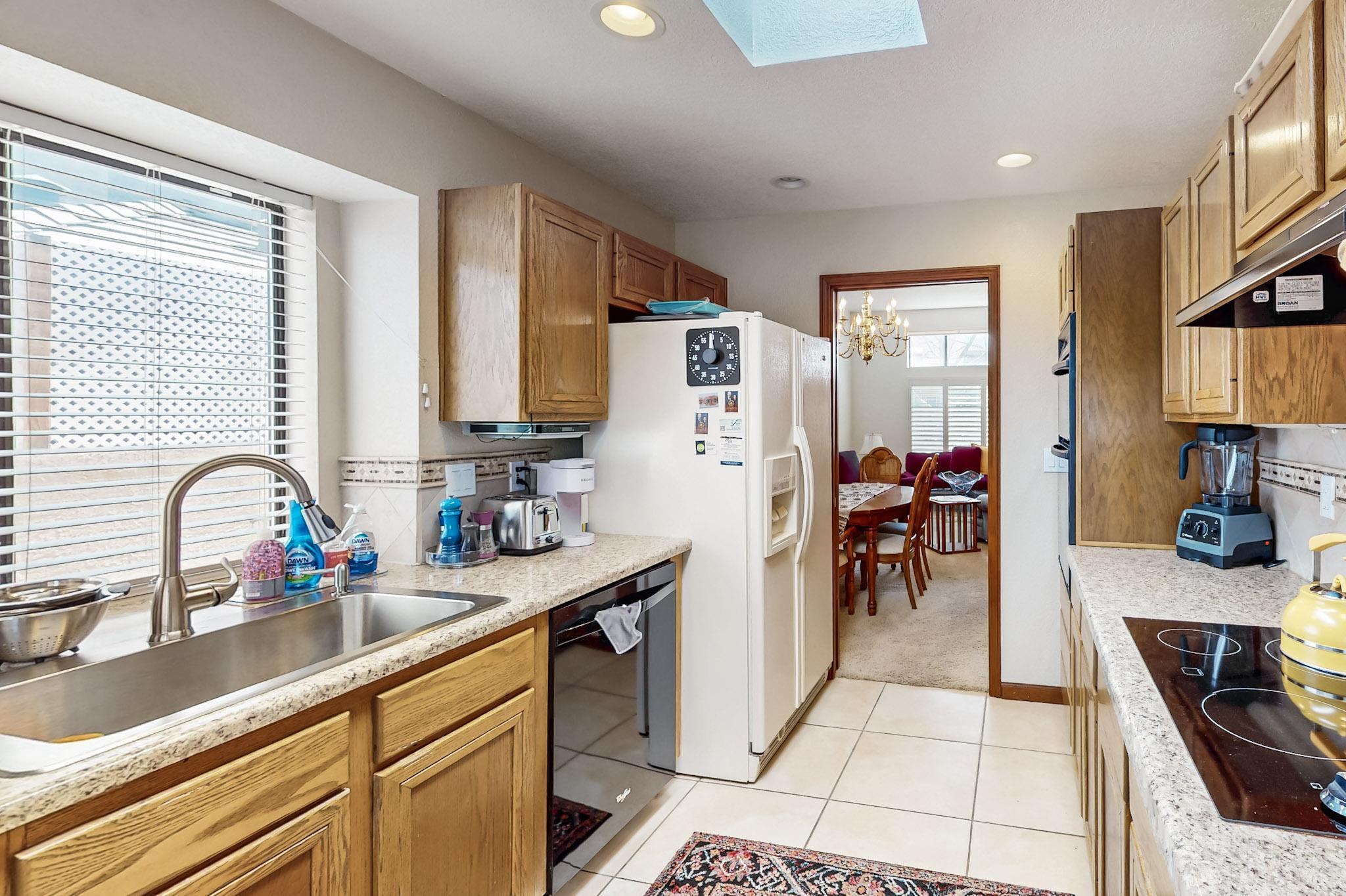 8601 Canyon Run Road NE