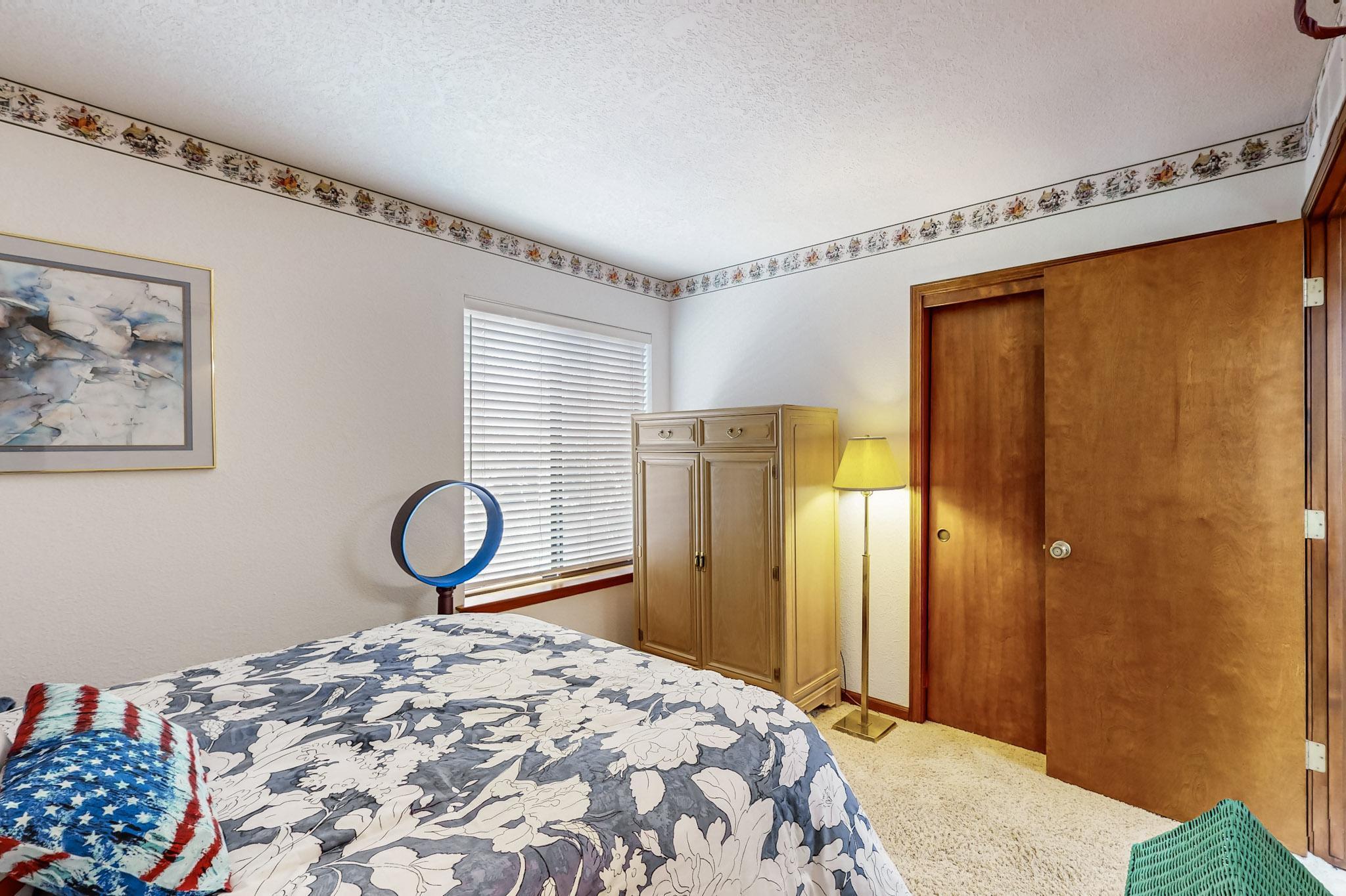 8601 Canyon Run Road NE