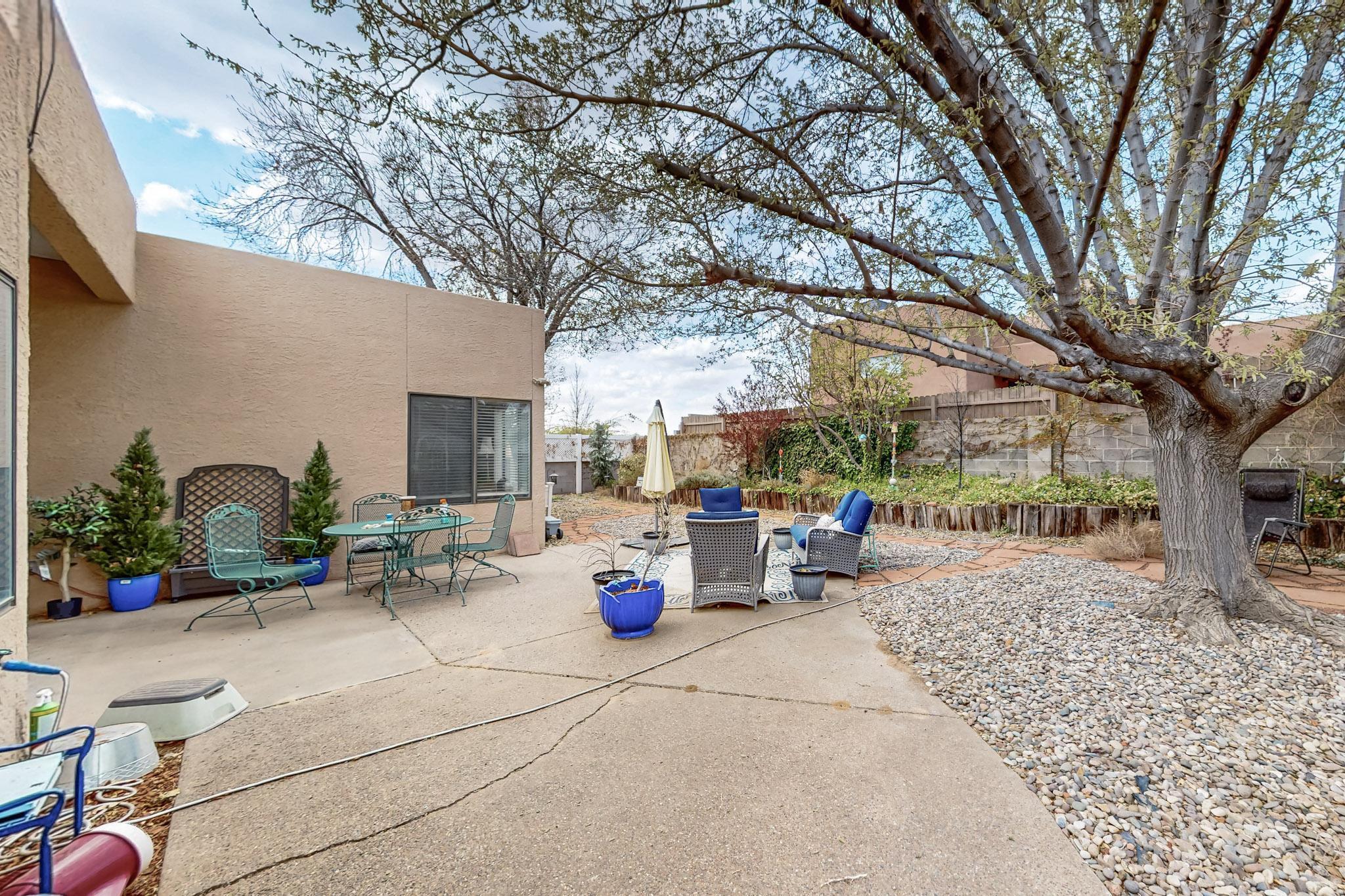 8601 Canyon Run Road NE