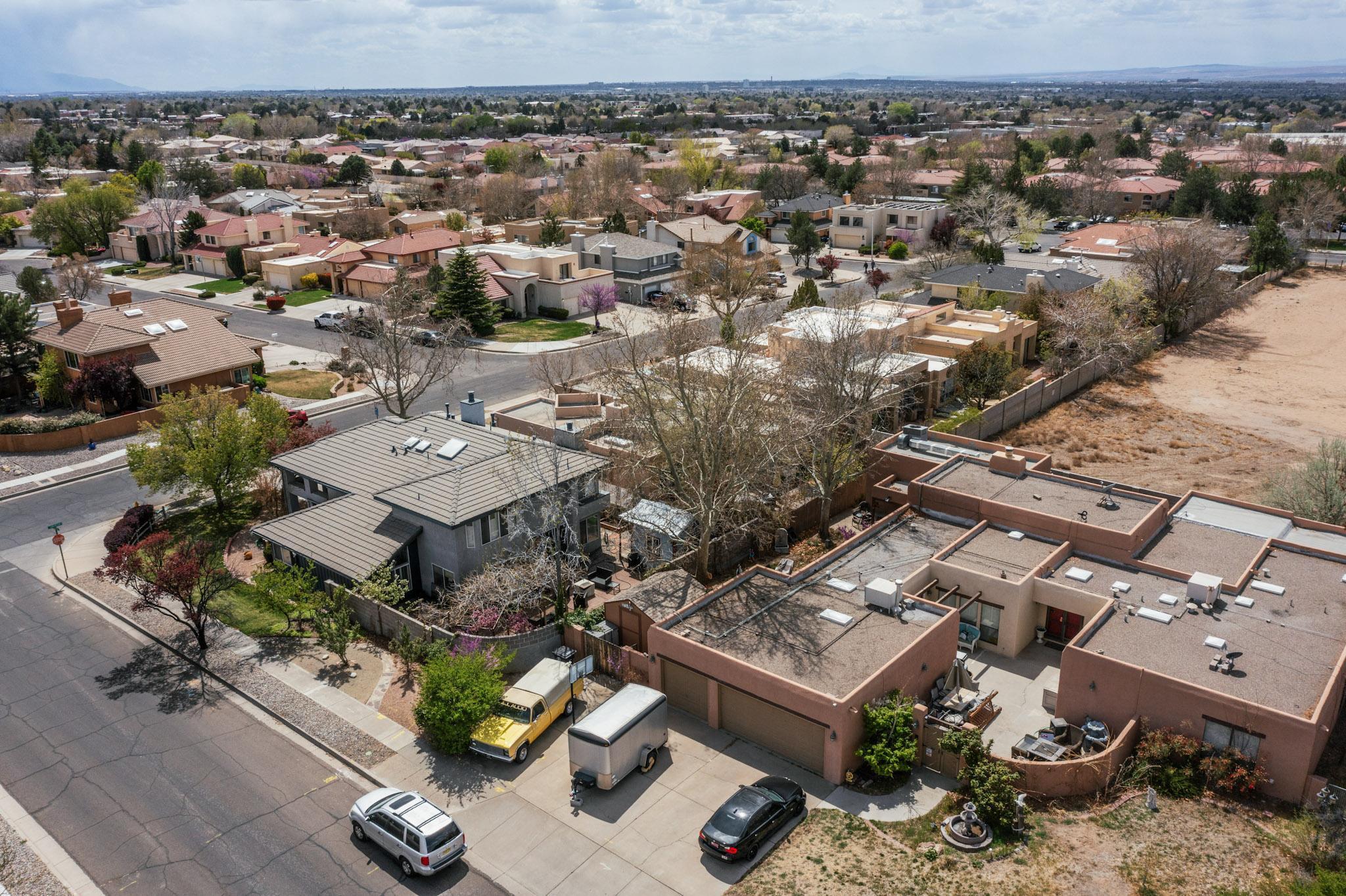 8601 Canyon Run Road NE