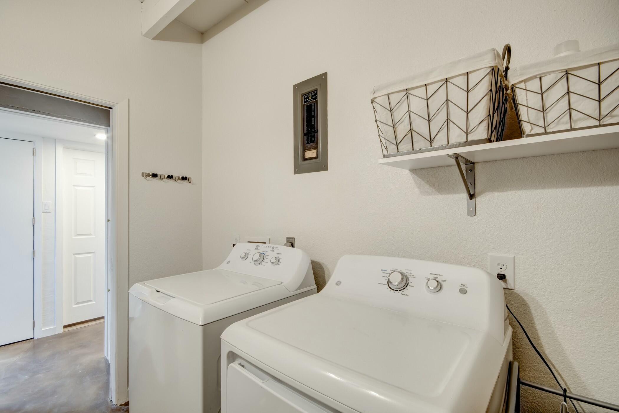 4914 ROYENE Avenue NE