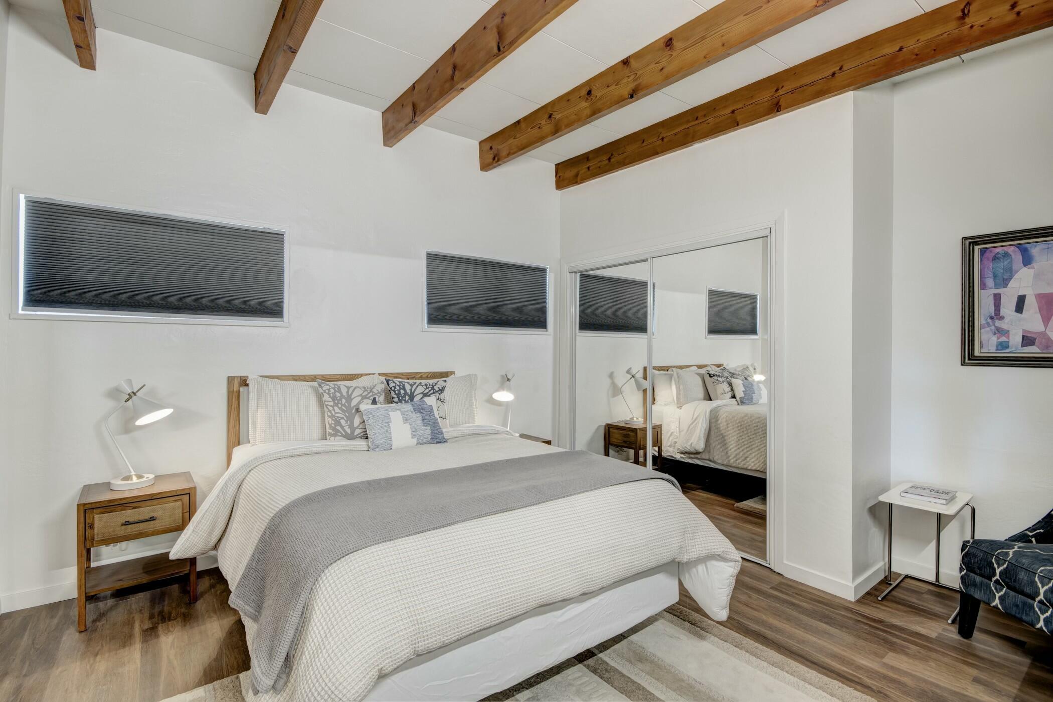 4914 ROYENE Avenue NE