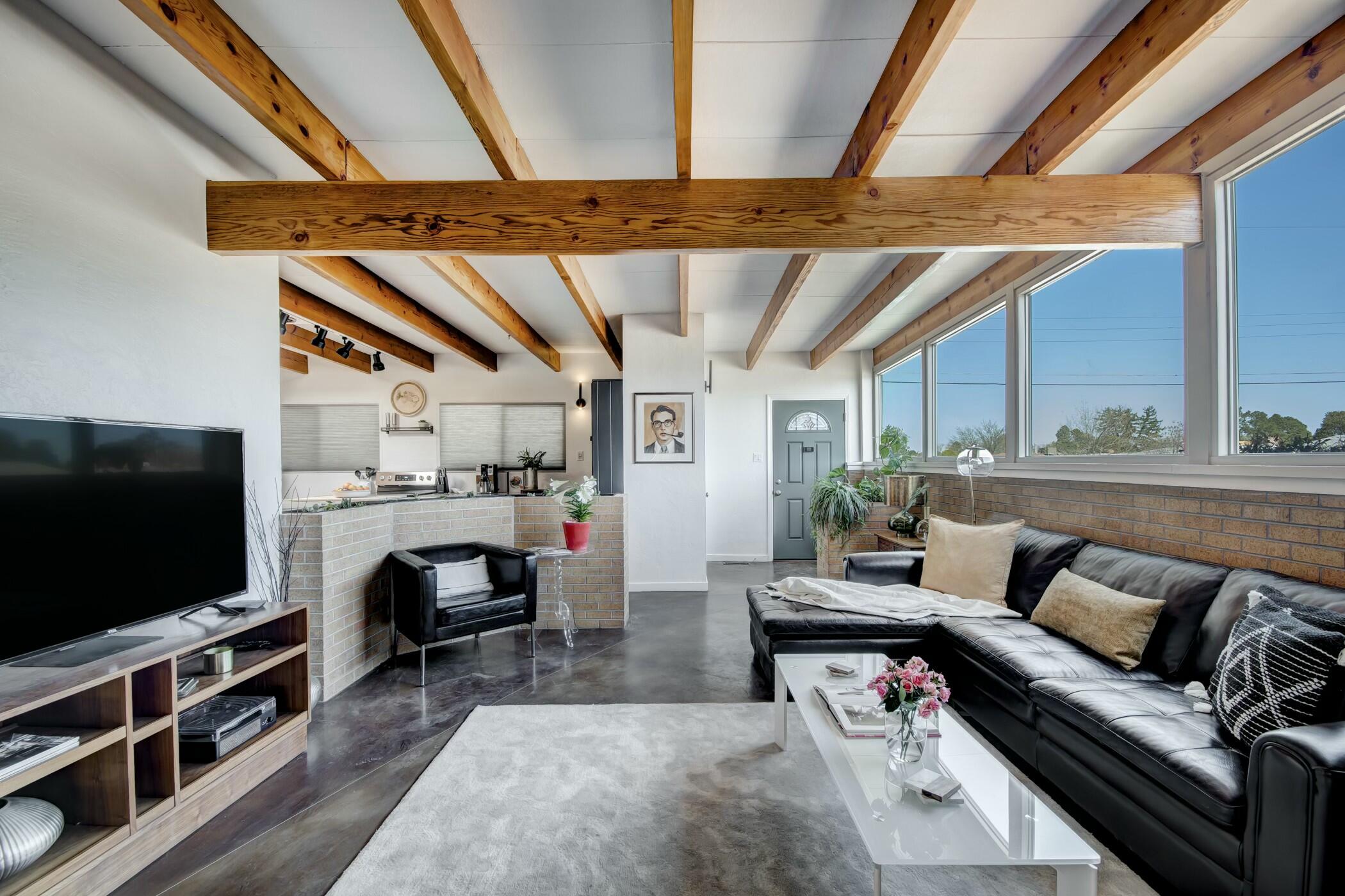 4914 ROYENE Avenue NE