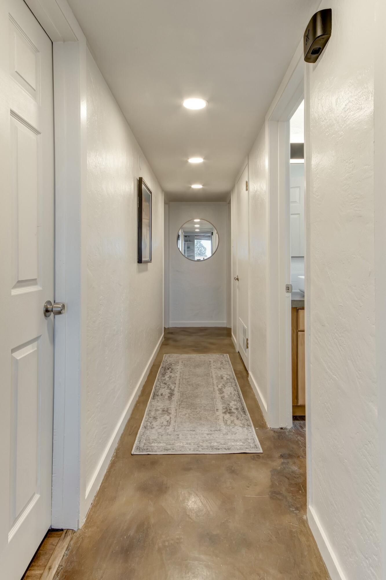 4914 ROYENE Avenue NE