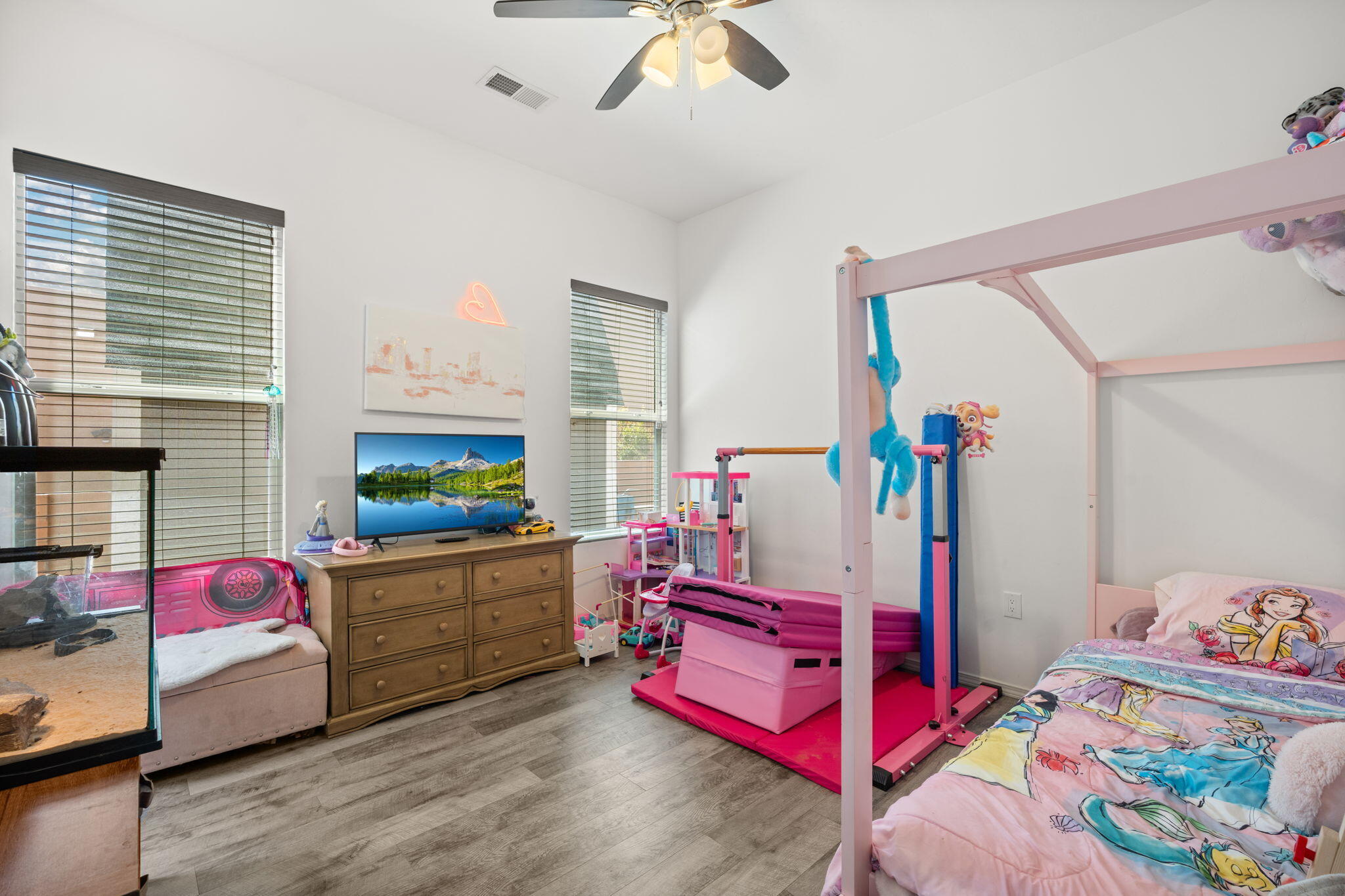 10809 OLYMPIC Street NW